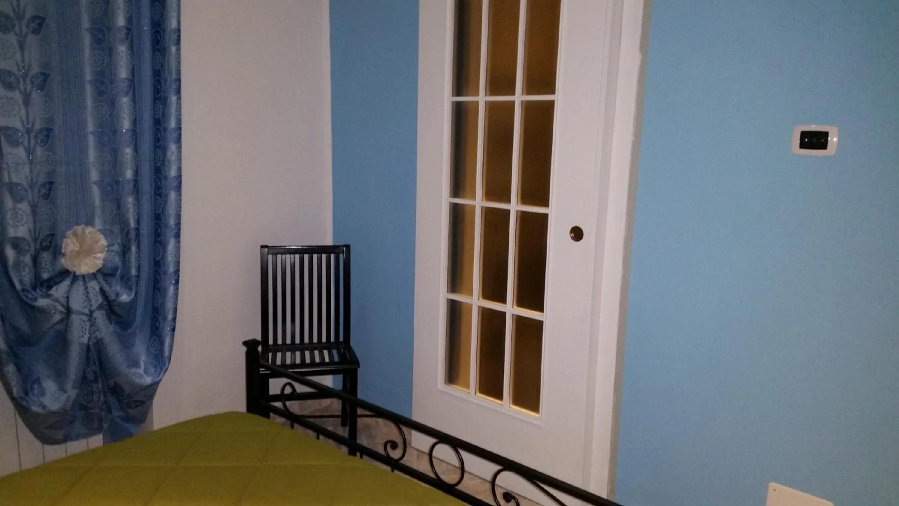 Bedroom in BBCinecitta4YOU