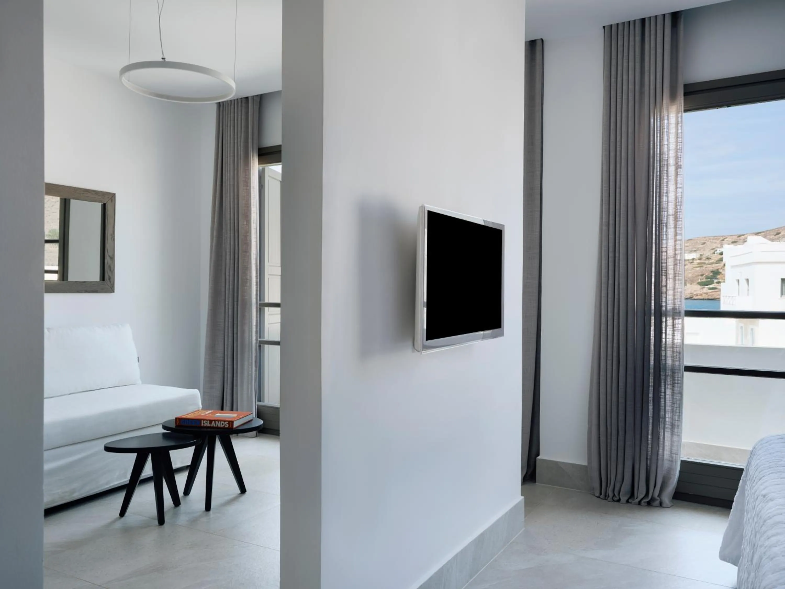 TV and multimedia, Bed in Acteon Hotel