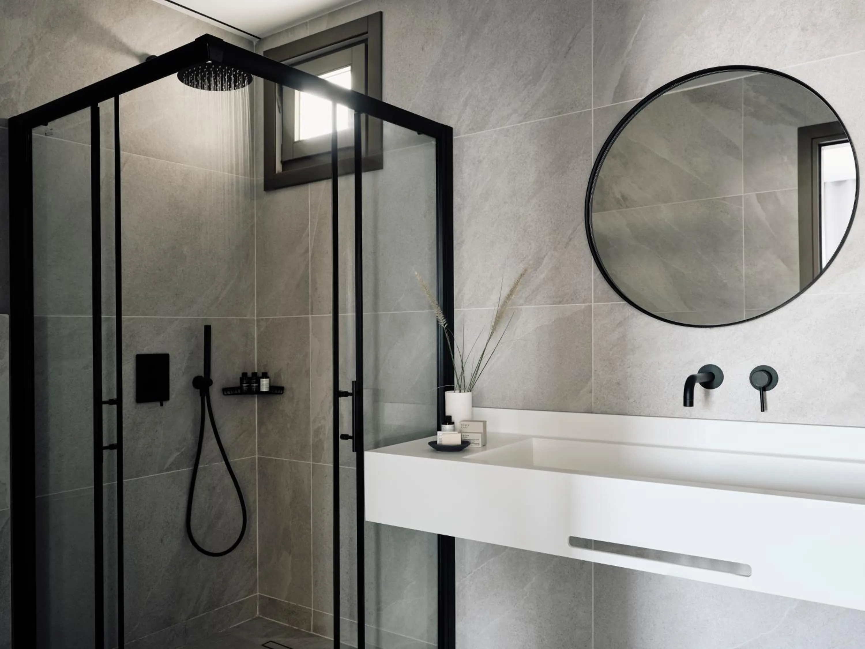 Shower in Acteon Hotel