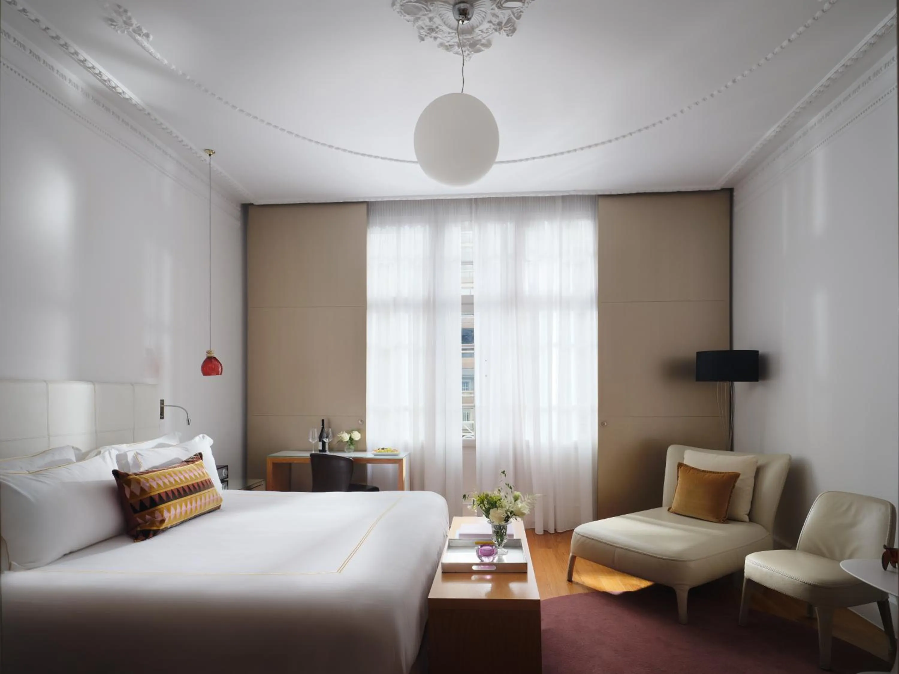 Bed in The Excelsior - Small Luxury Hotels of the World