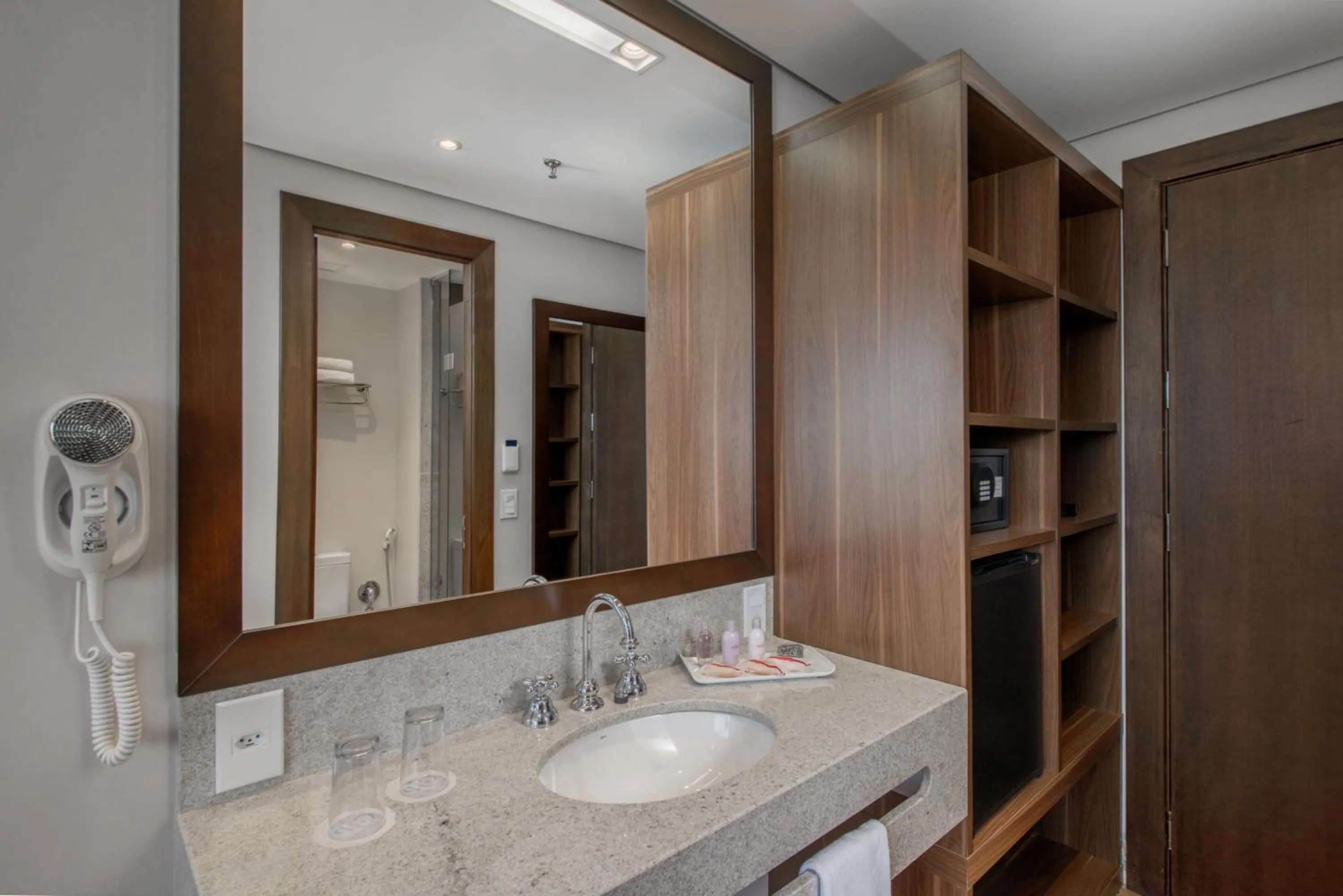 Shower in Prodigy Gramado by Wish