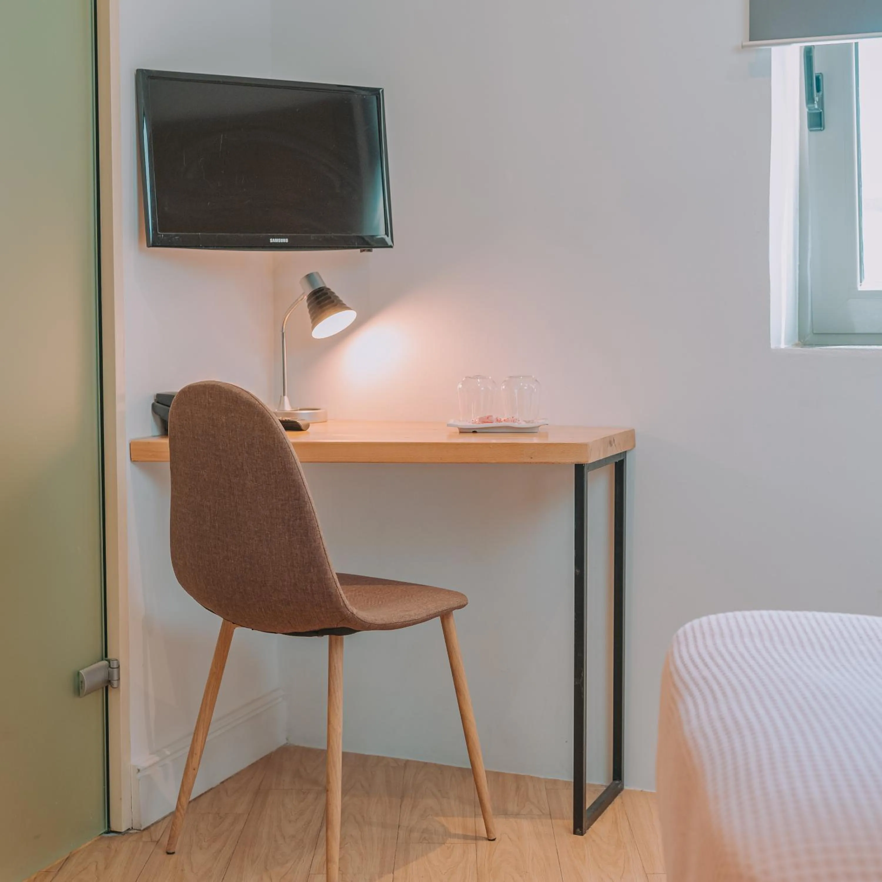 Photo of the whole room in Chic Hotel