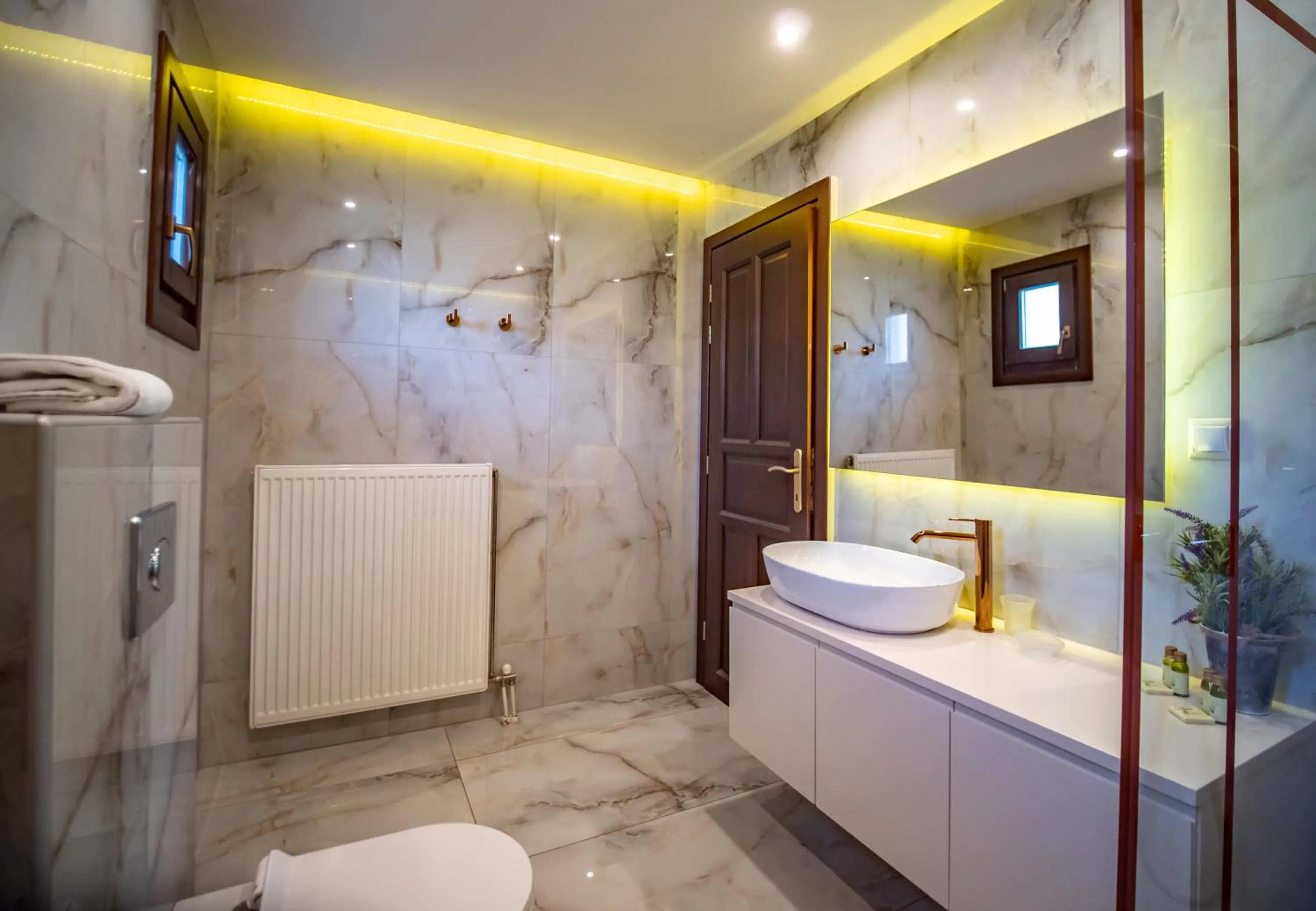 Erofili Hotel & Suites