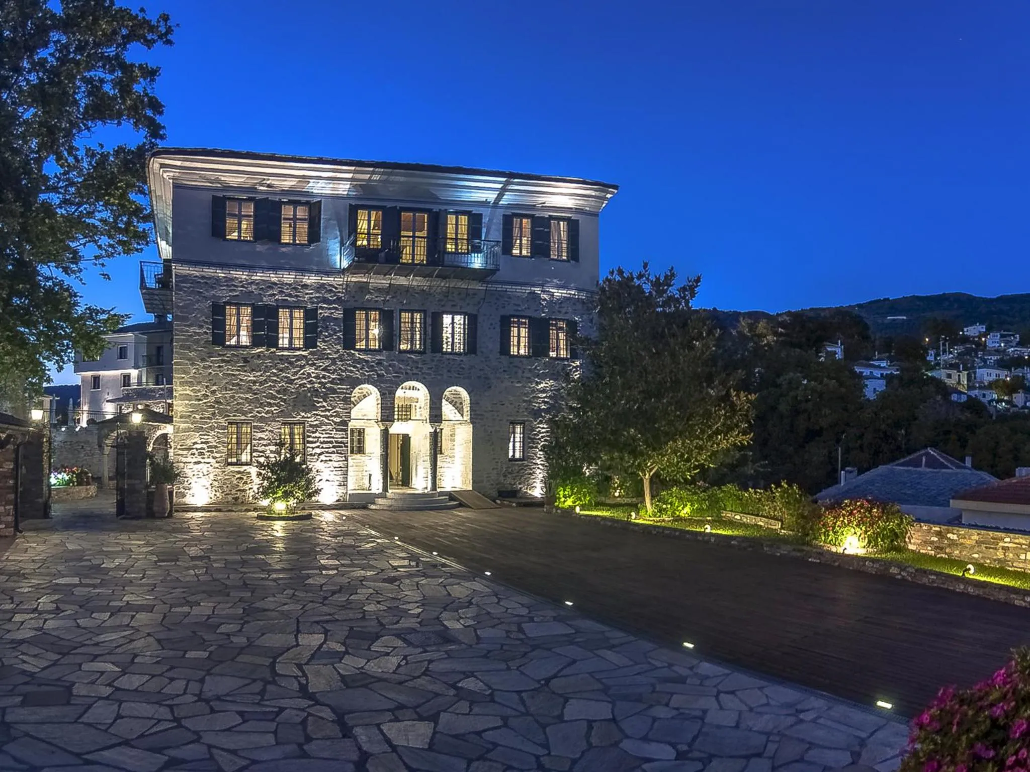 Property building in Despotiko