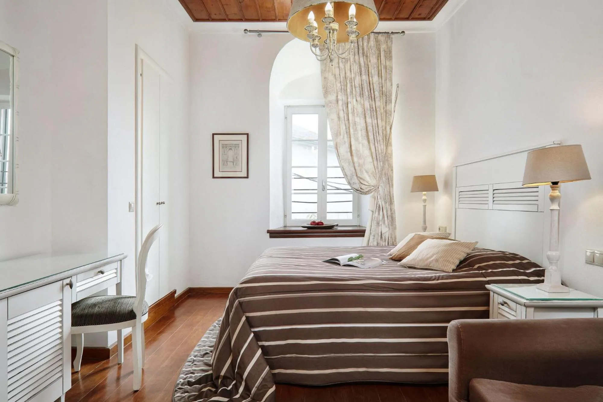 Mountain view, Bed in Despotiko