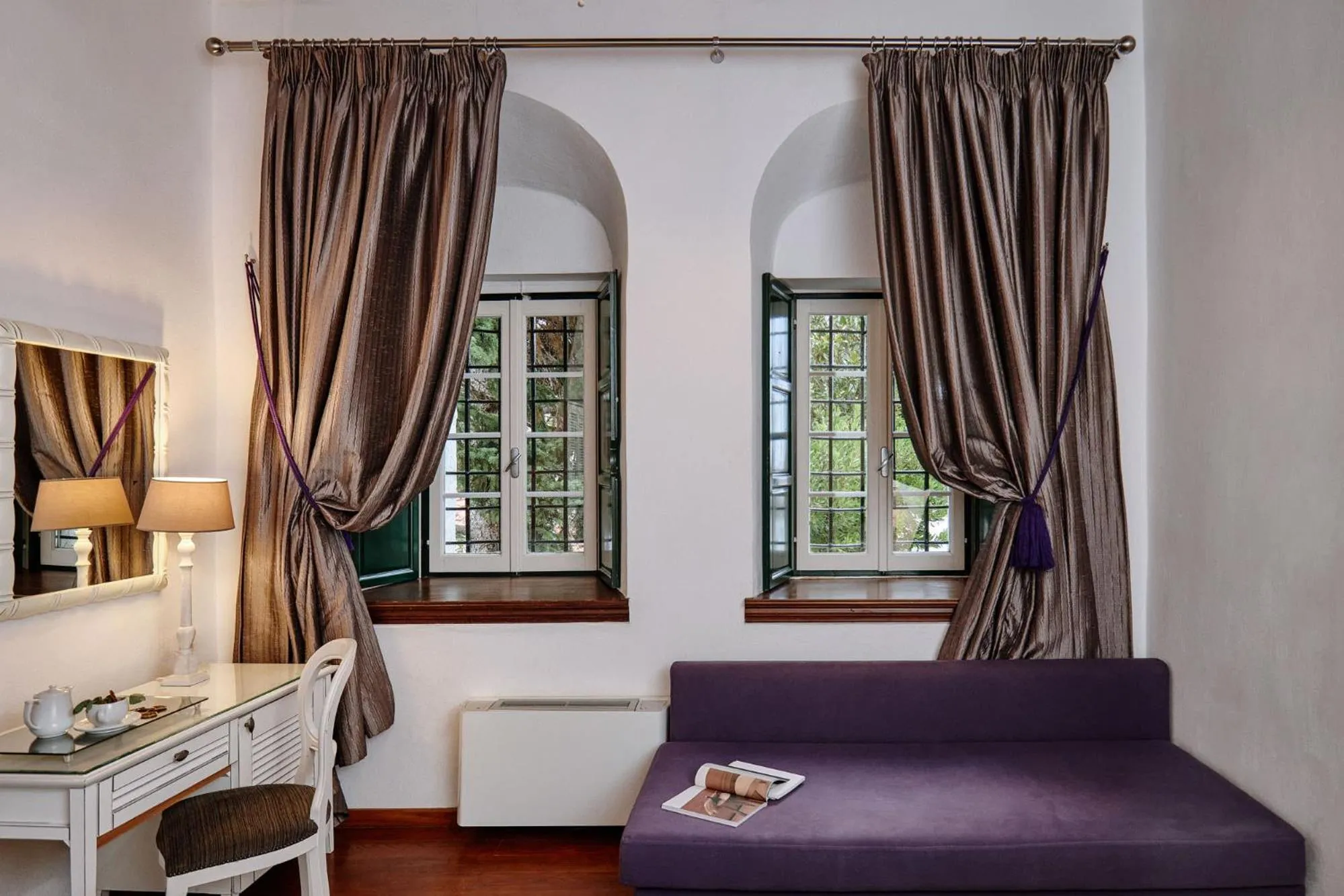 Mountain view, Bed in Despotiko