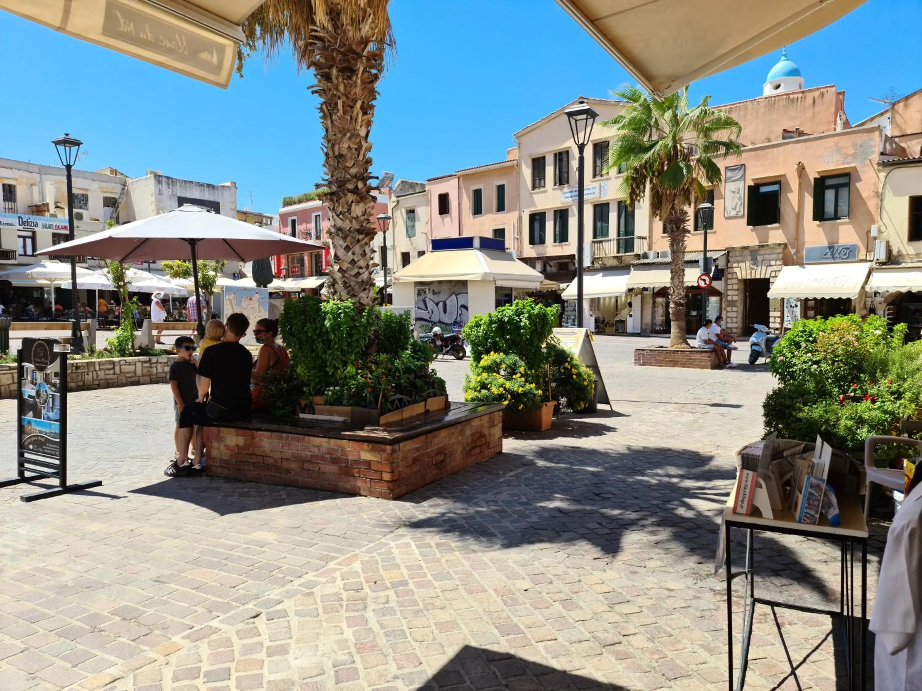 Neighbourhood in Nikolas Rooms