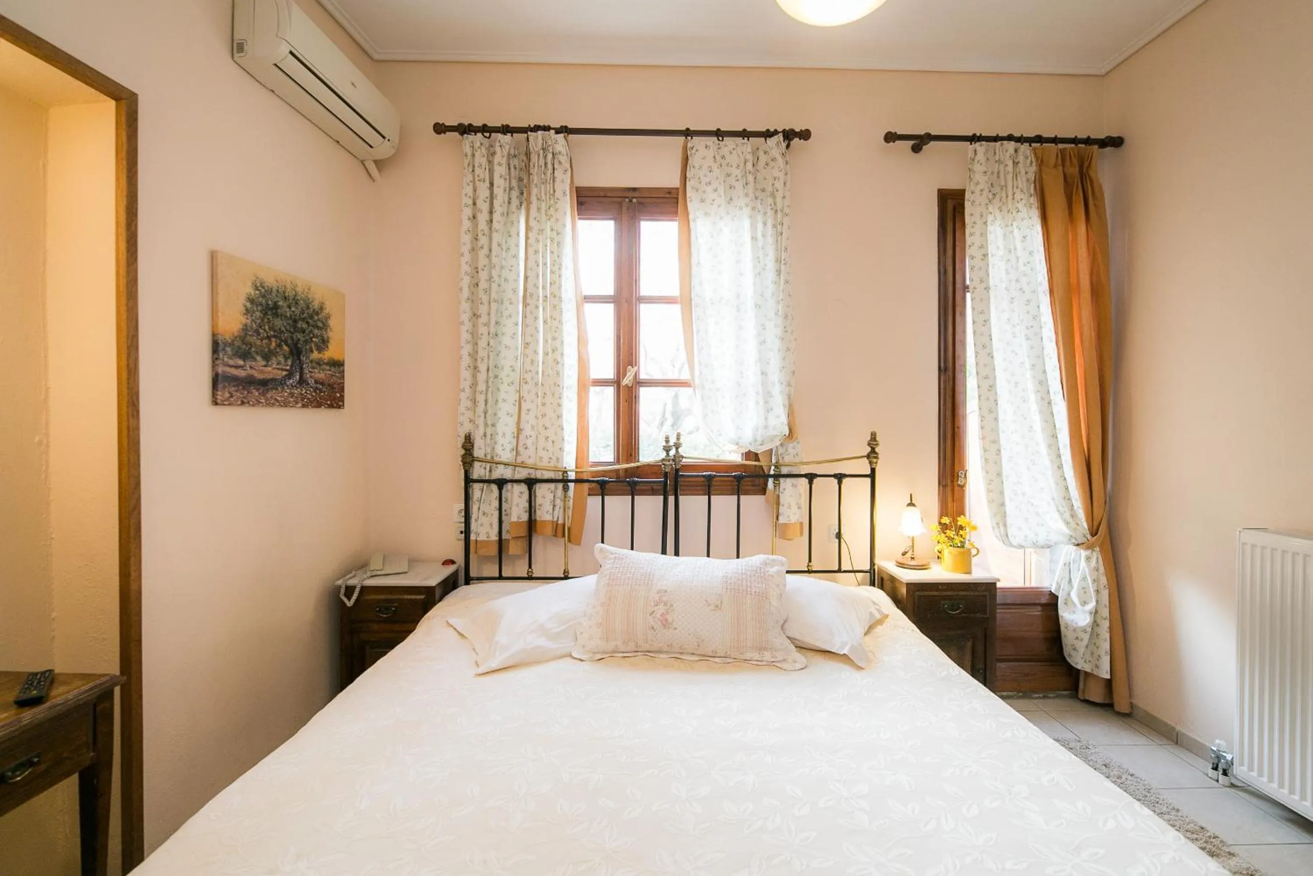 Bed in Gastronomy Hotel Kritsa