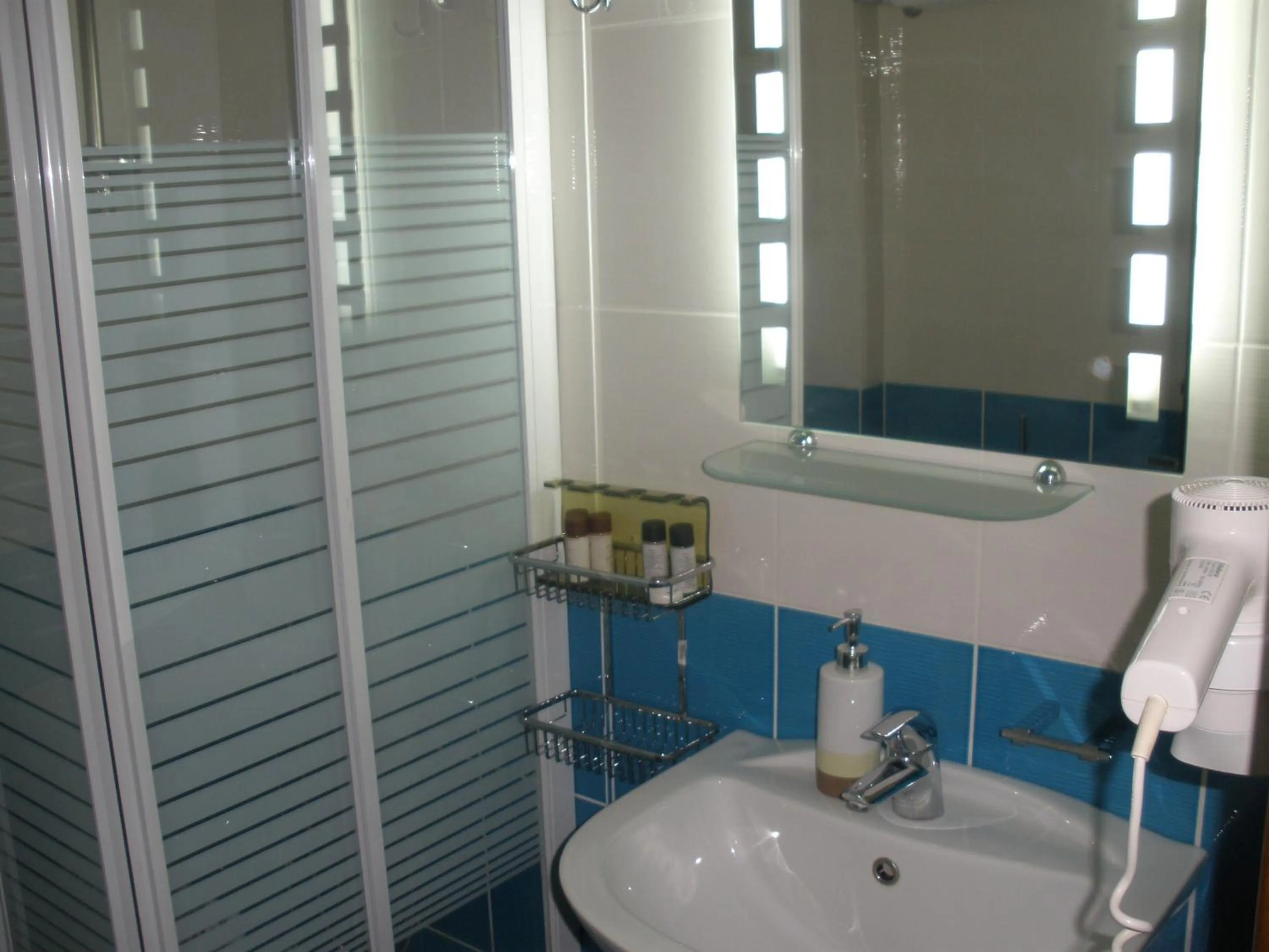 Bathroom in Pelias Hotel