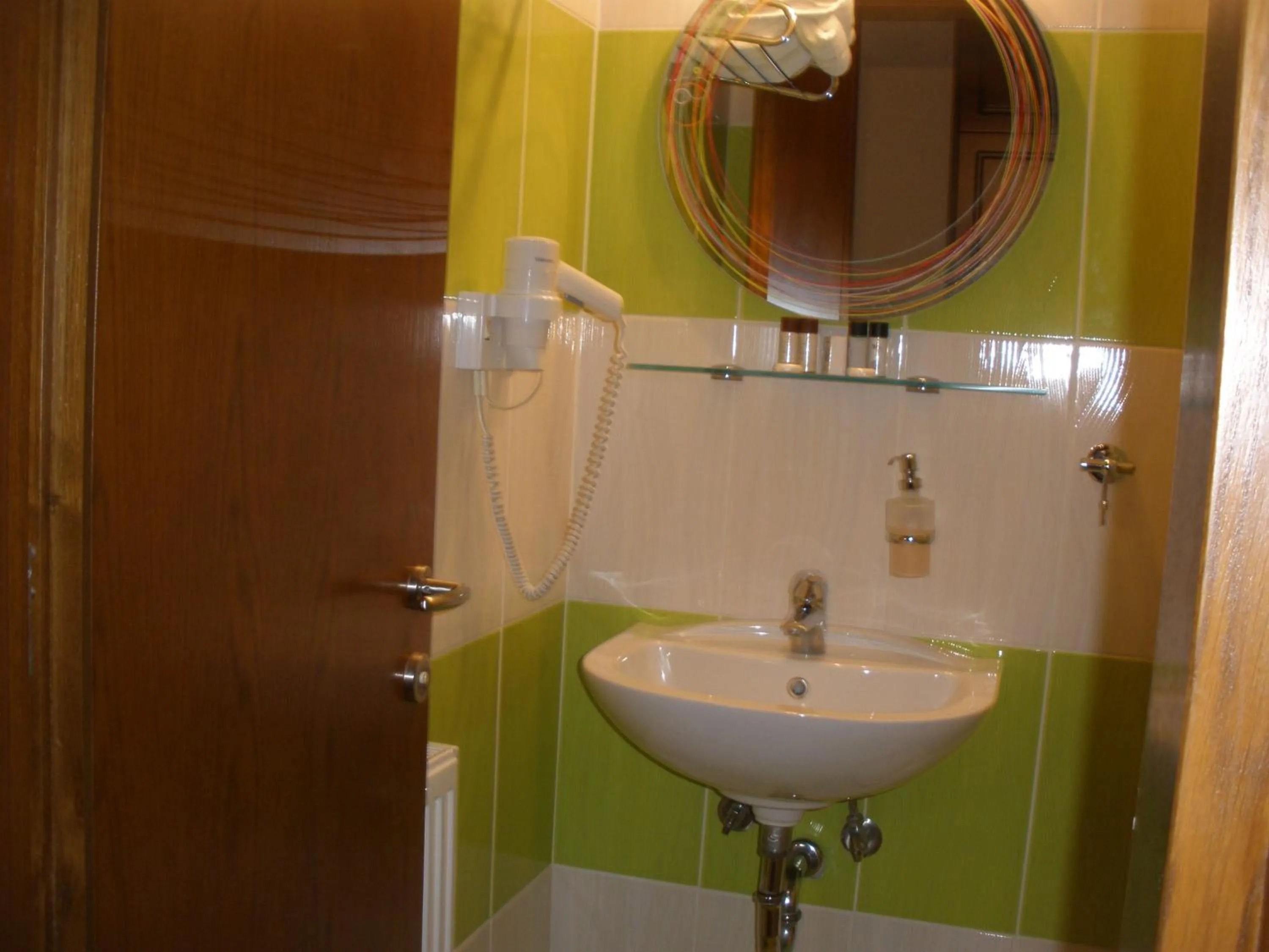 Bathroom in Pelias Hotel