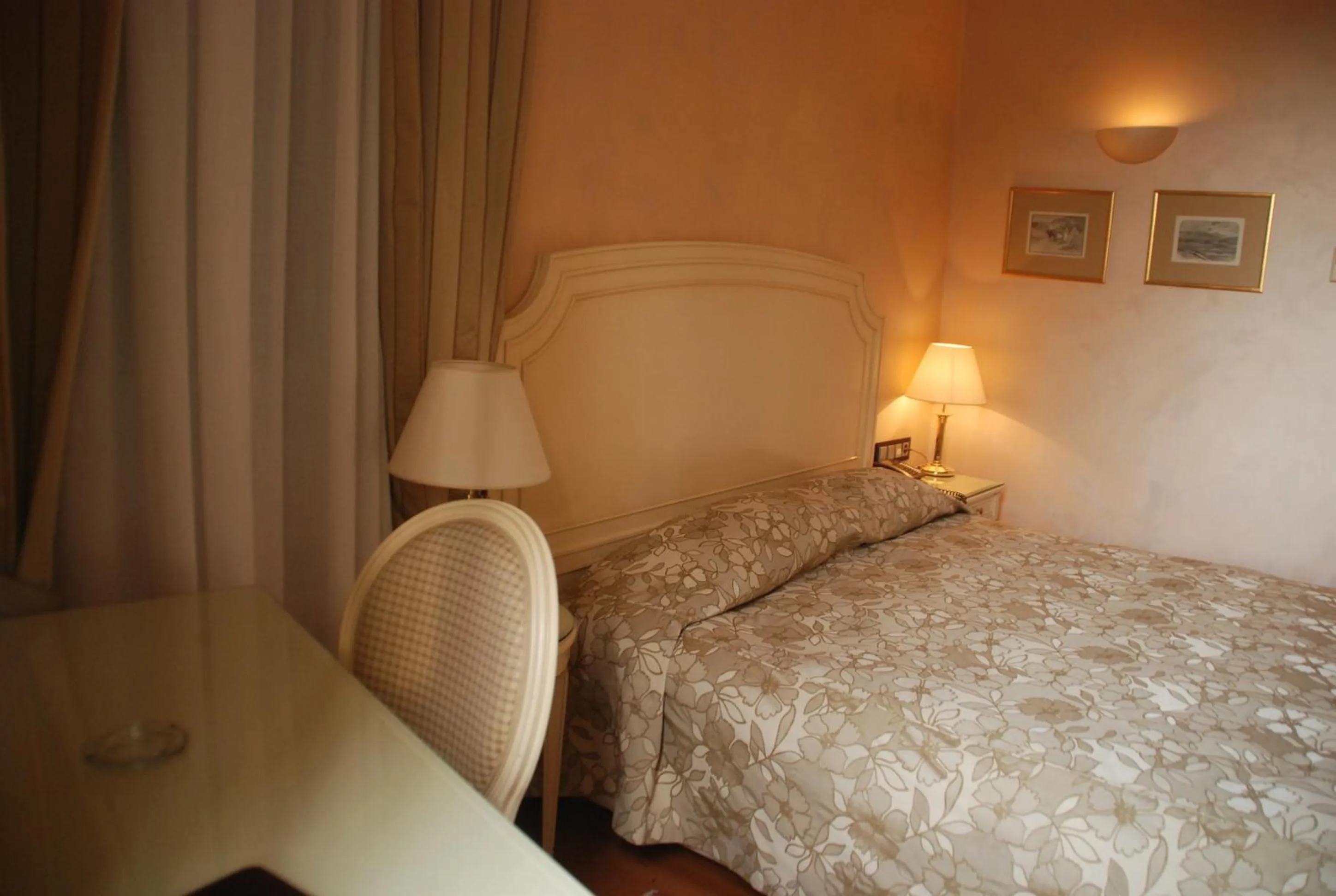 Bed in Siora Vittoria Boutique Hotel