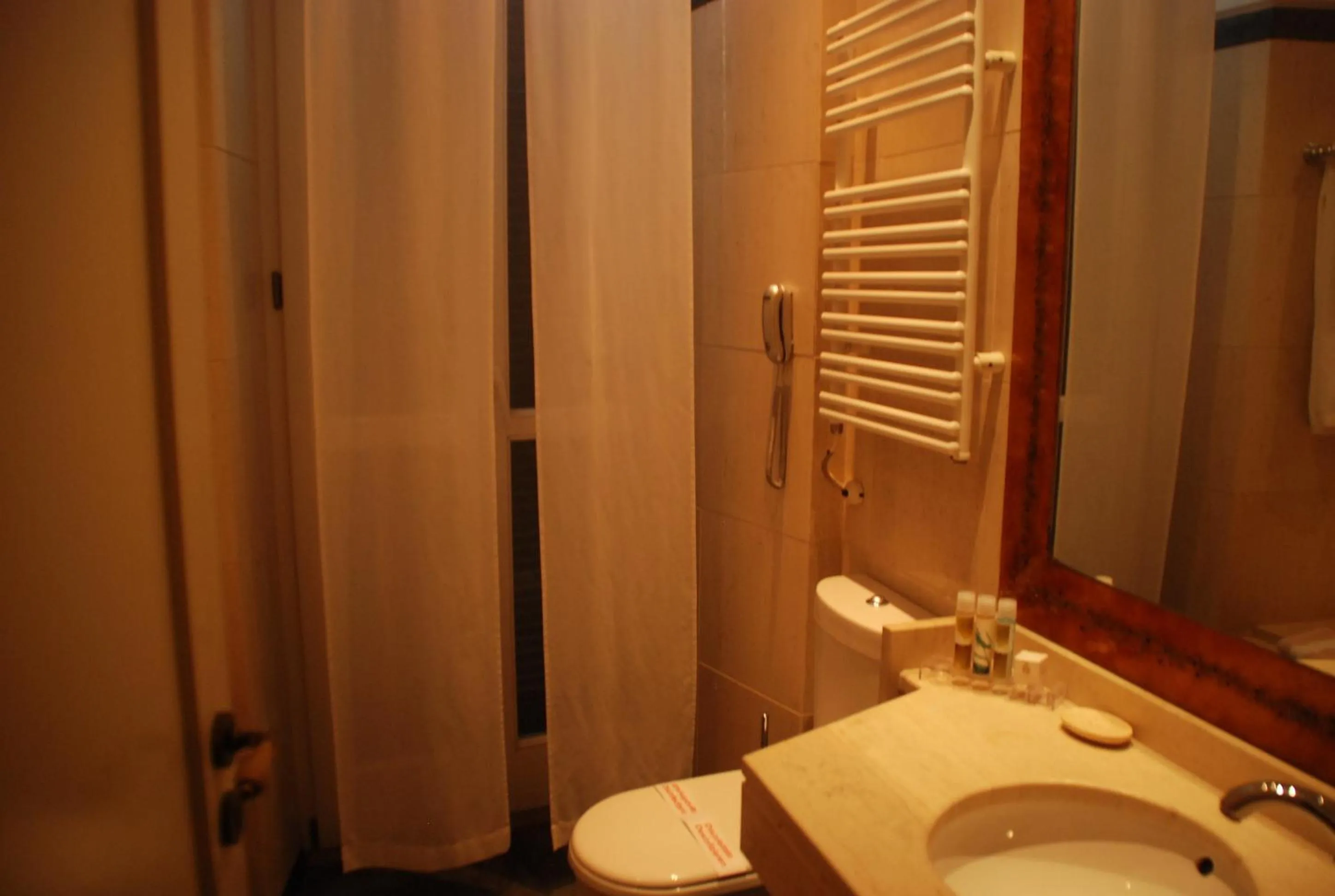 Bathroom in Siora Vittoria Boutique Hotel