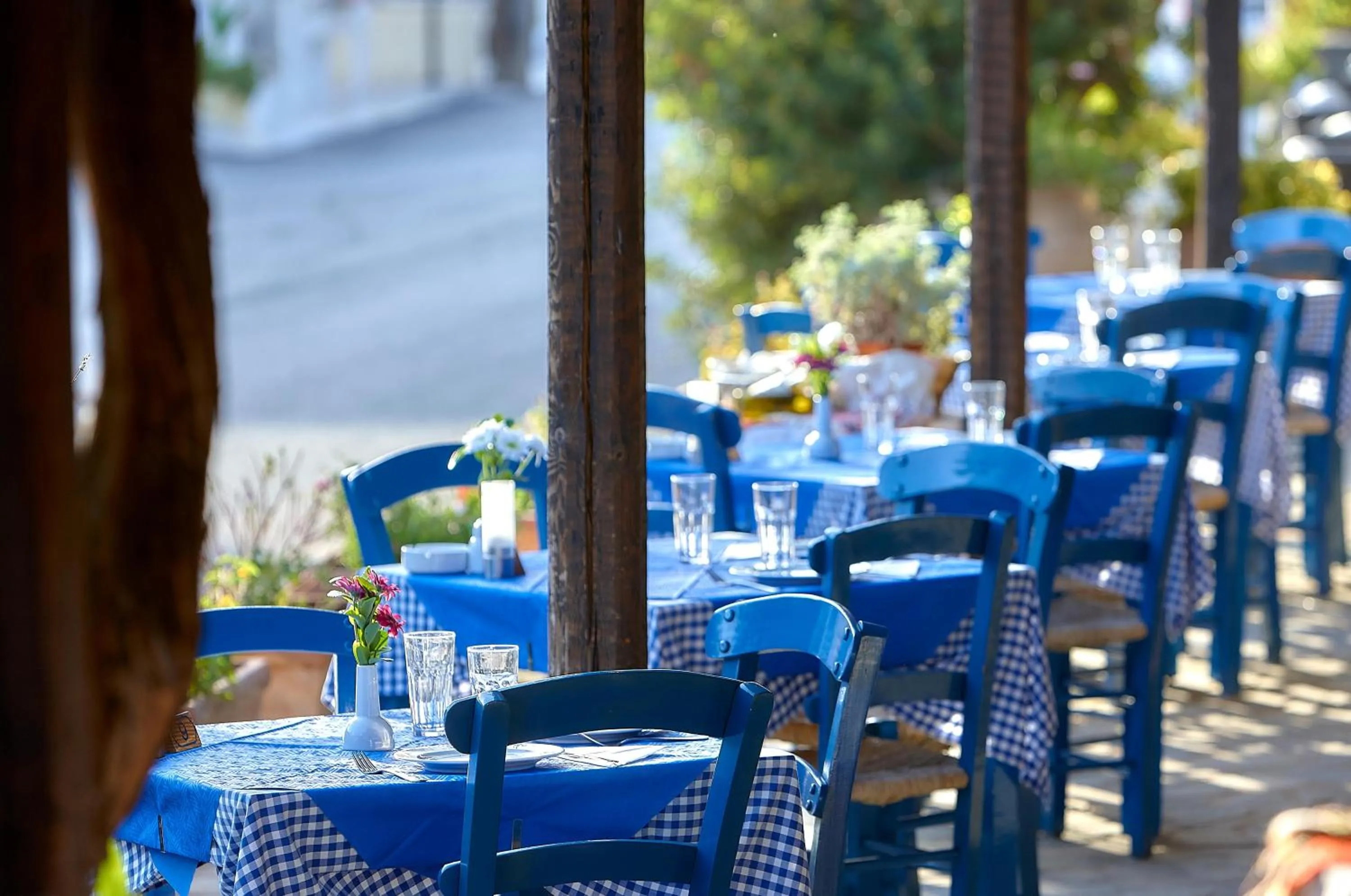 Restaurant/places to eat in Alexander Beach Hotel & Village Resort