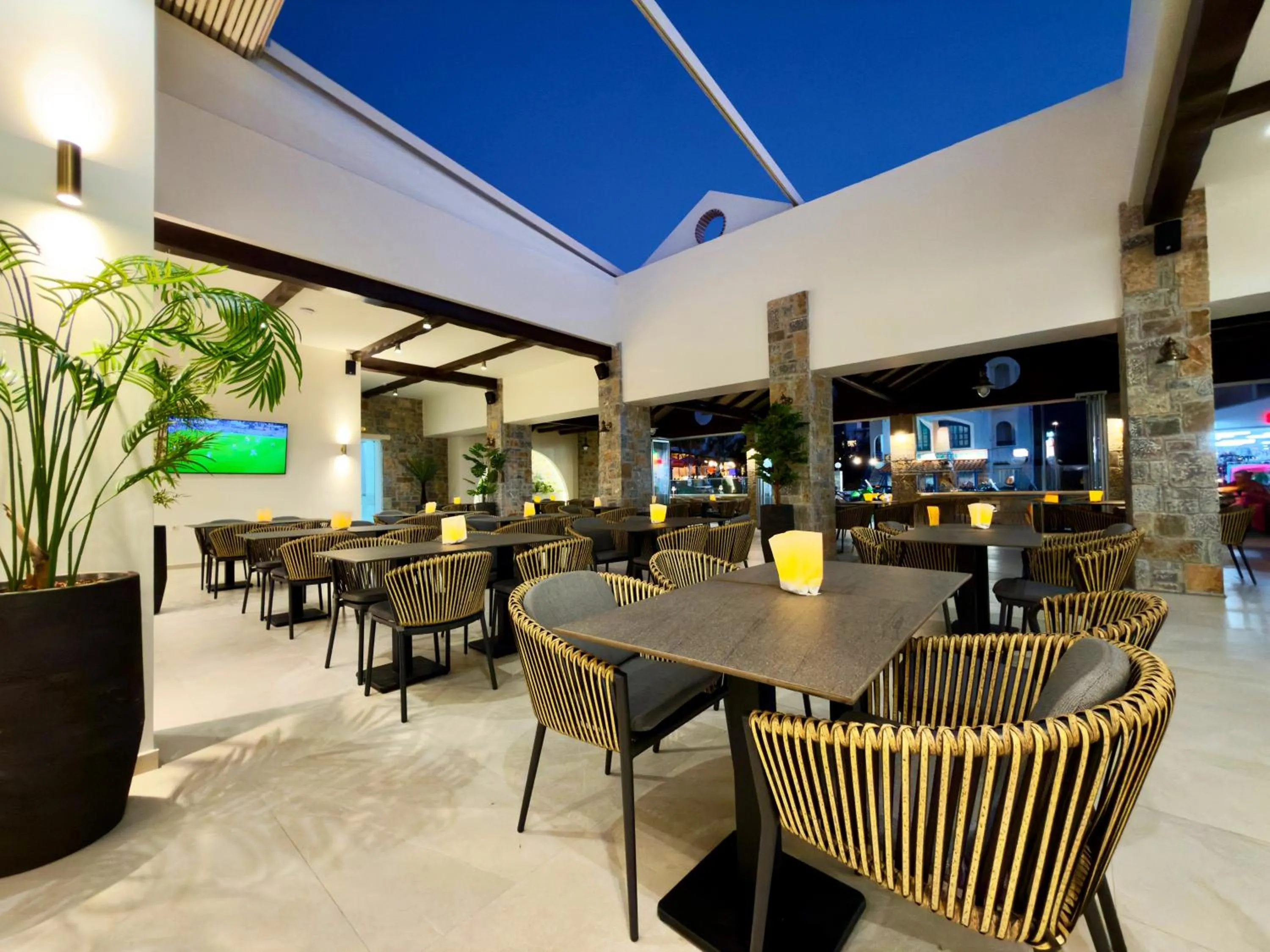 Lounge or bar in Alexander Beach Hotel & Village Resort
