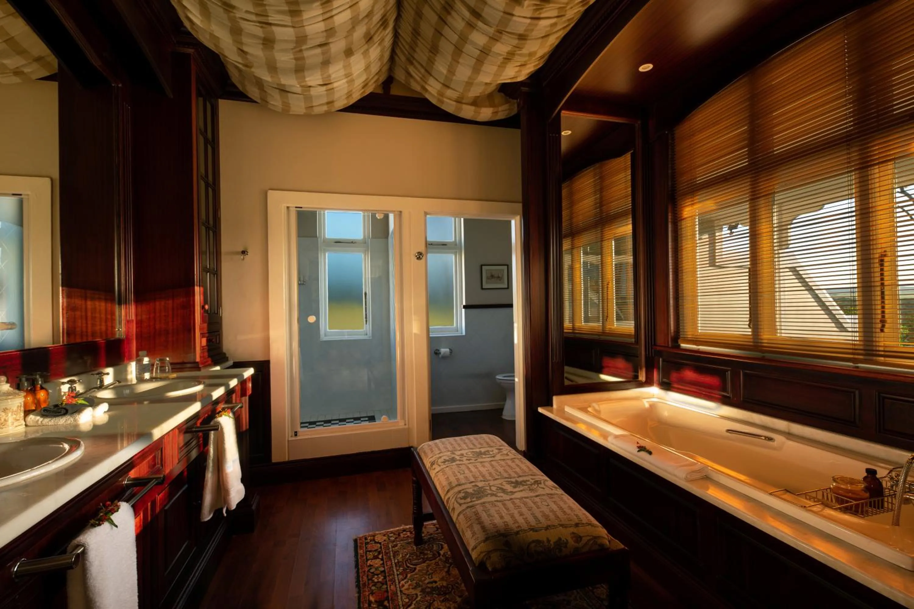 Bathroom in Founders Lodge by Mantis