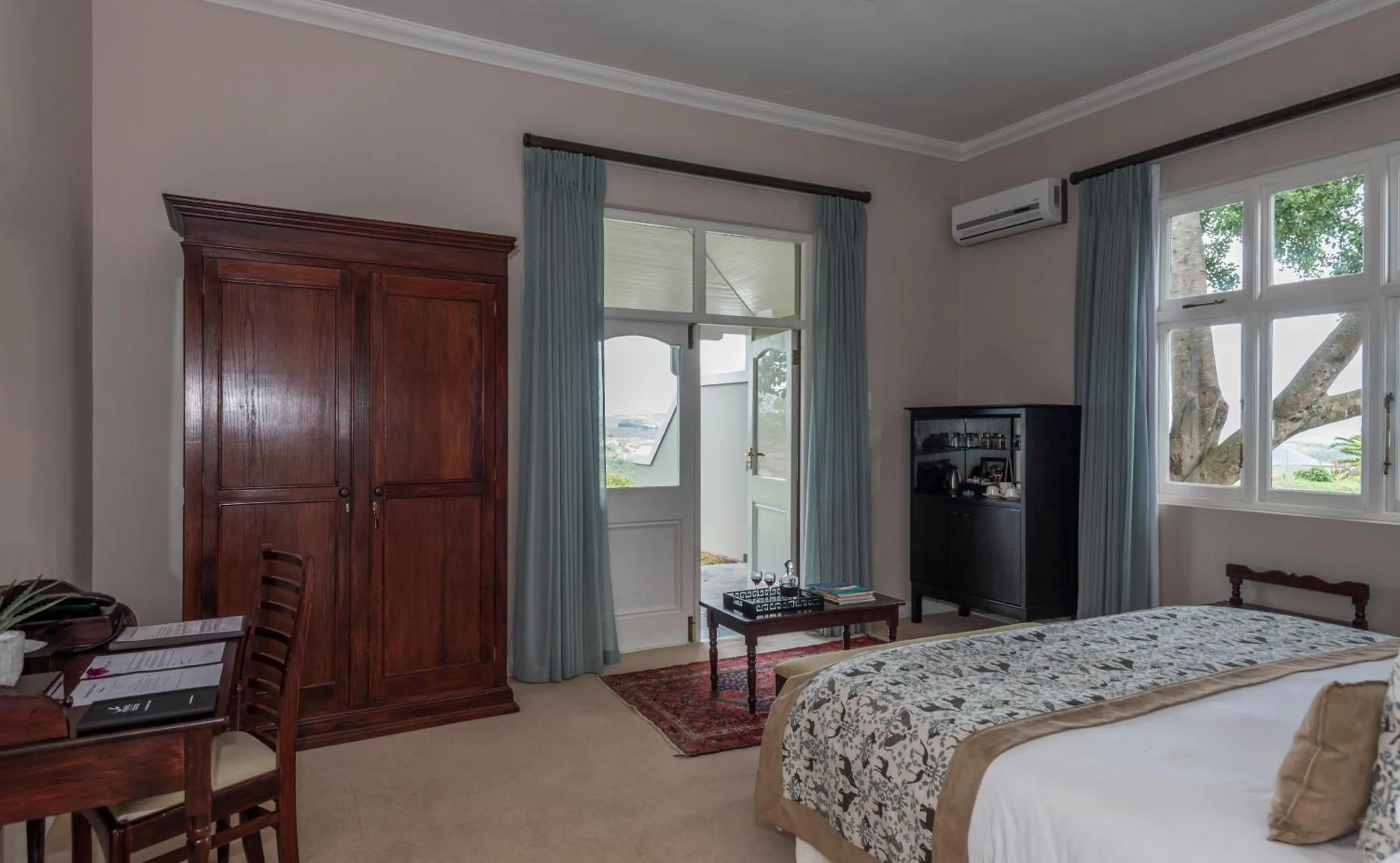 Bed in Founders Lodge by Mantis