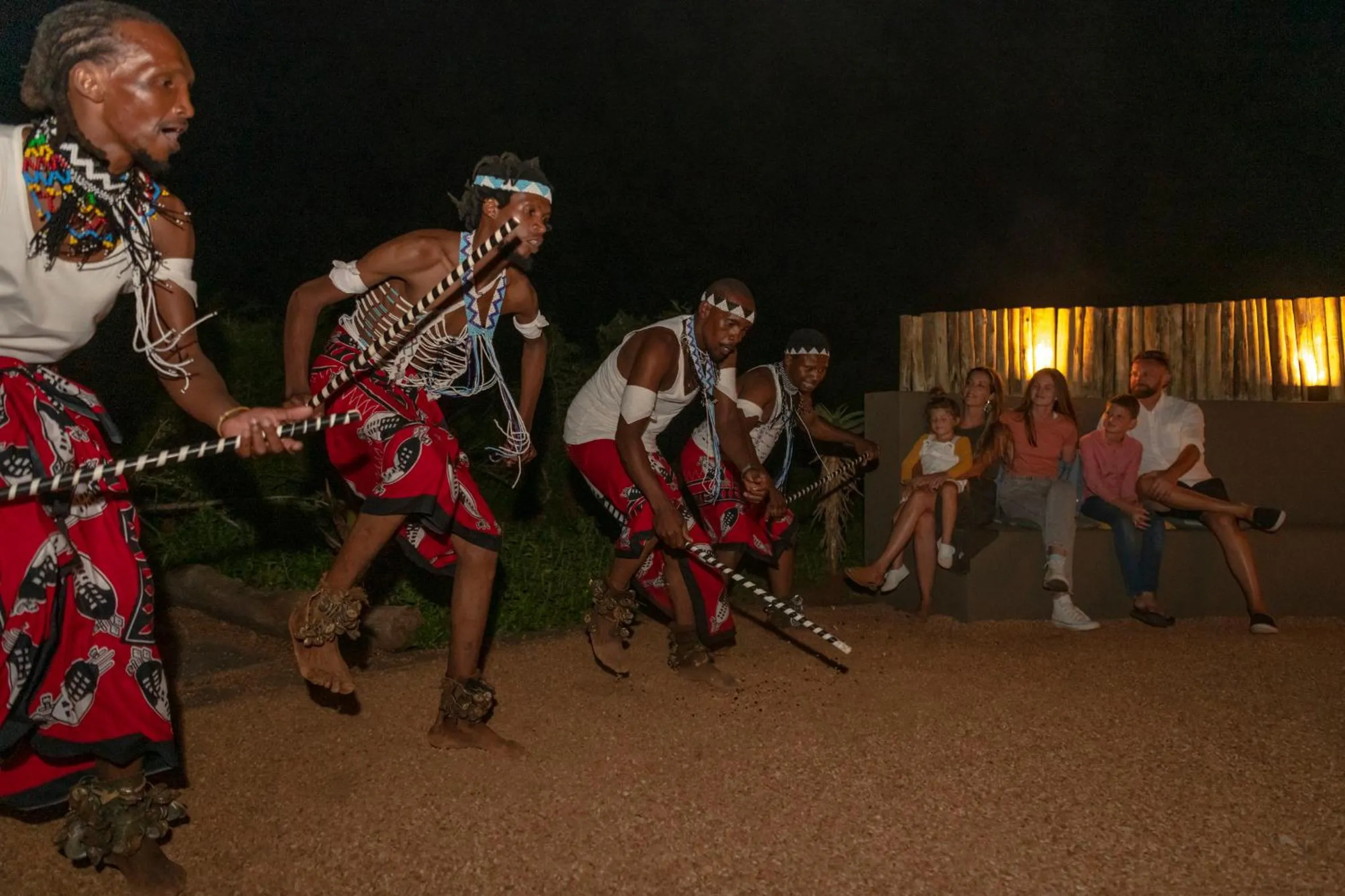 Evening entertainment in Founders Lodge by Mantis