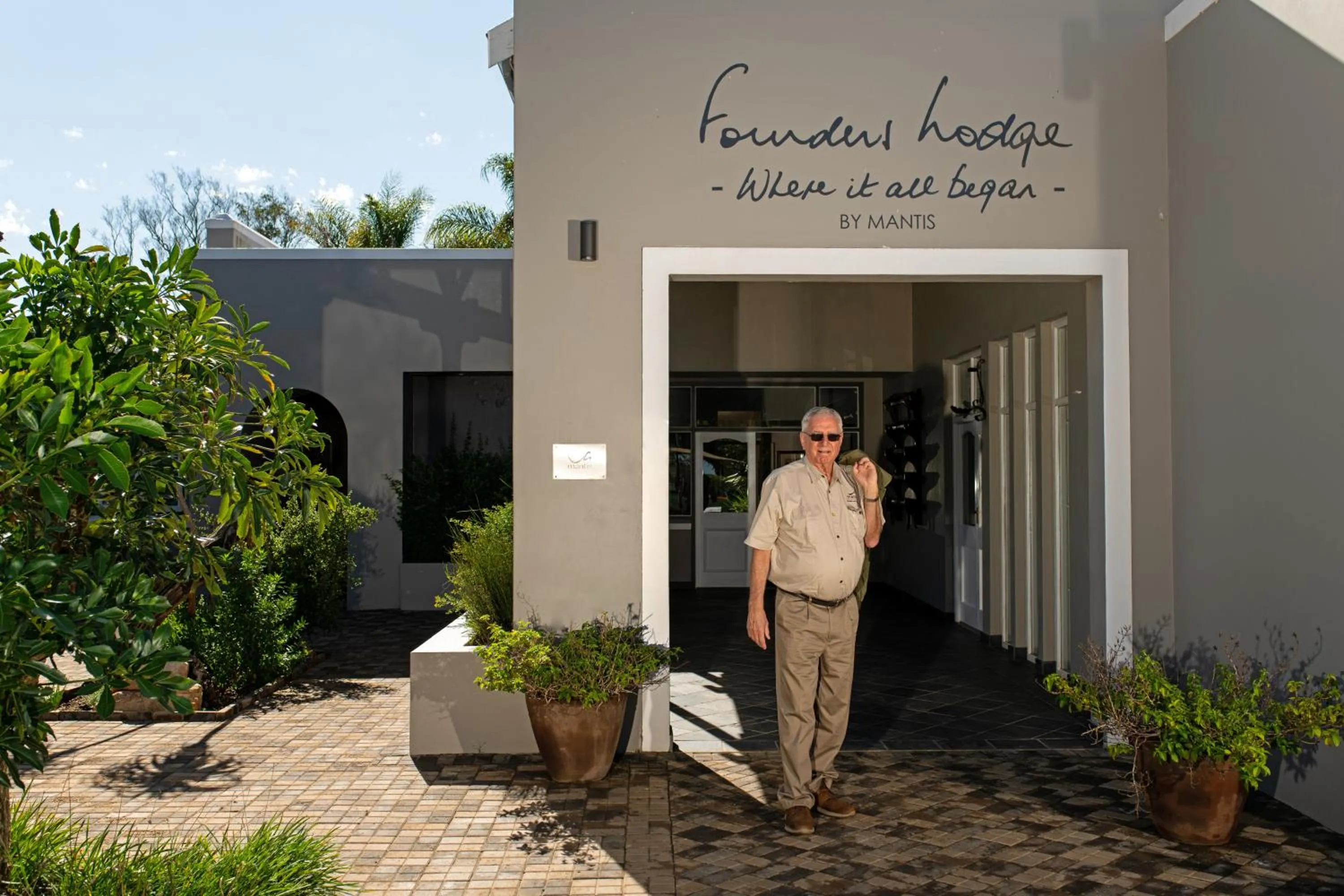 Facade/entrance in Founders Lodge by Mantis