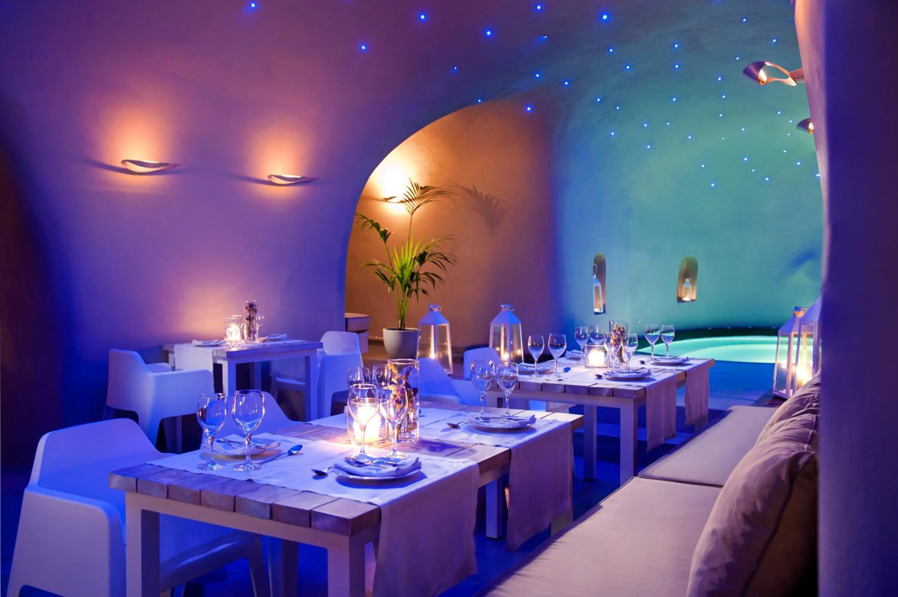 Restaurant/places to eat in Avaton Resort And Spa