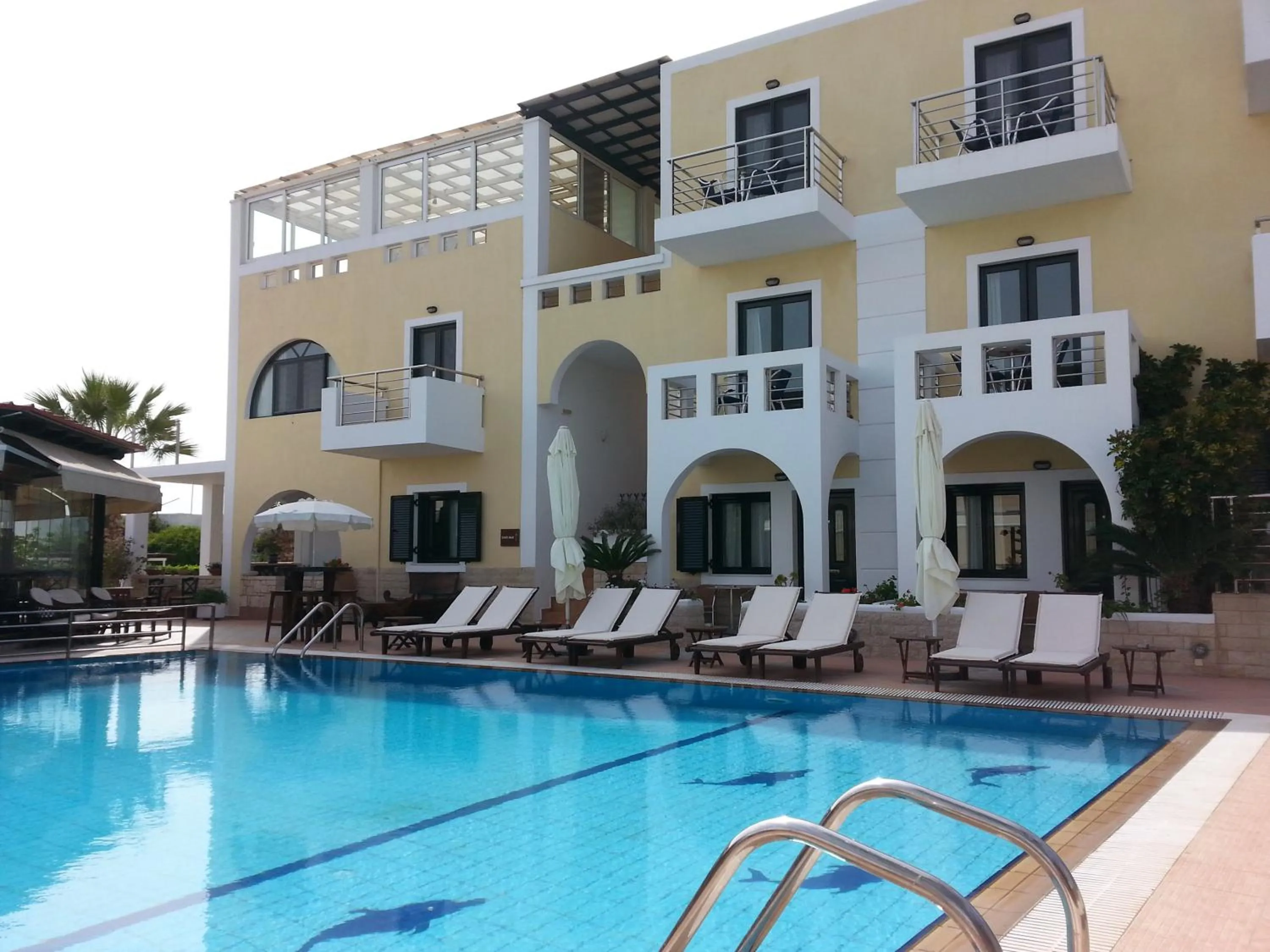 Property building in Ela Mesa