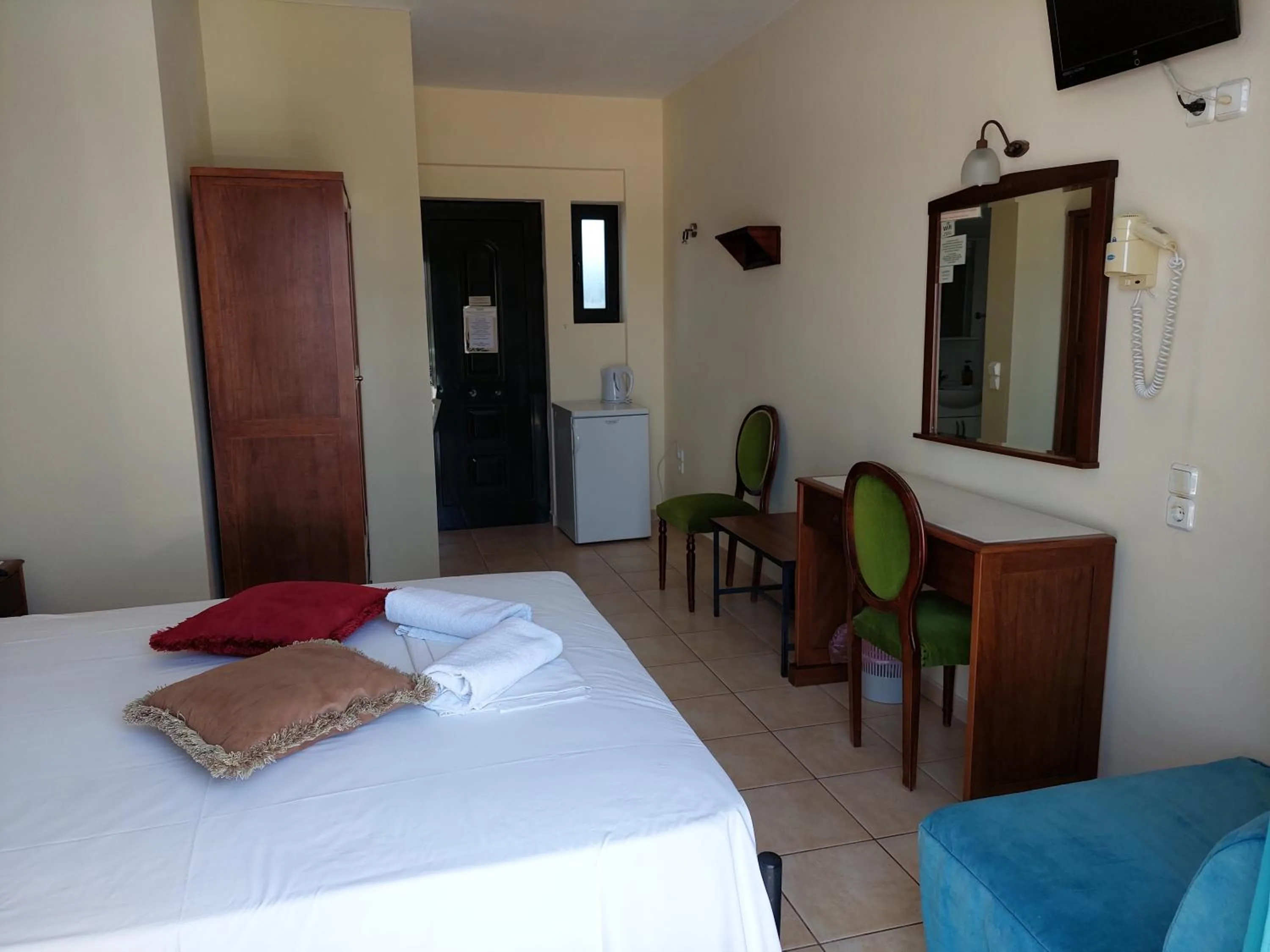 Photo of the whole room, Bed in Ela Mesa