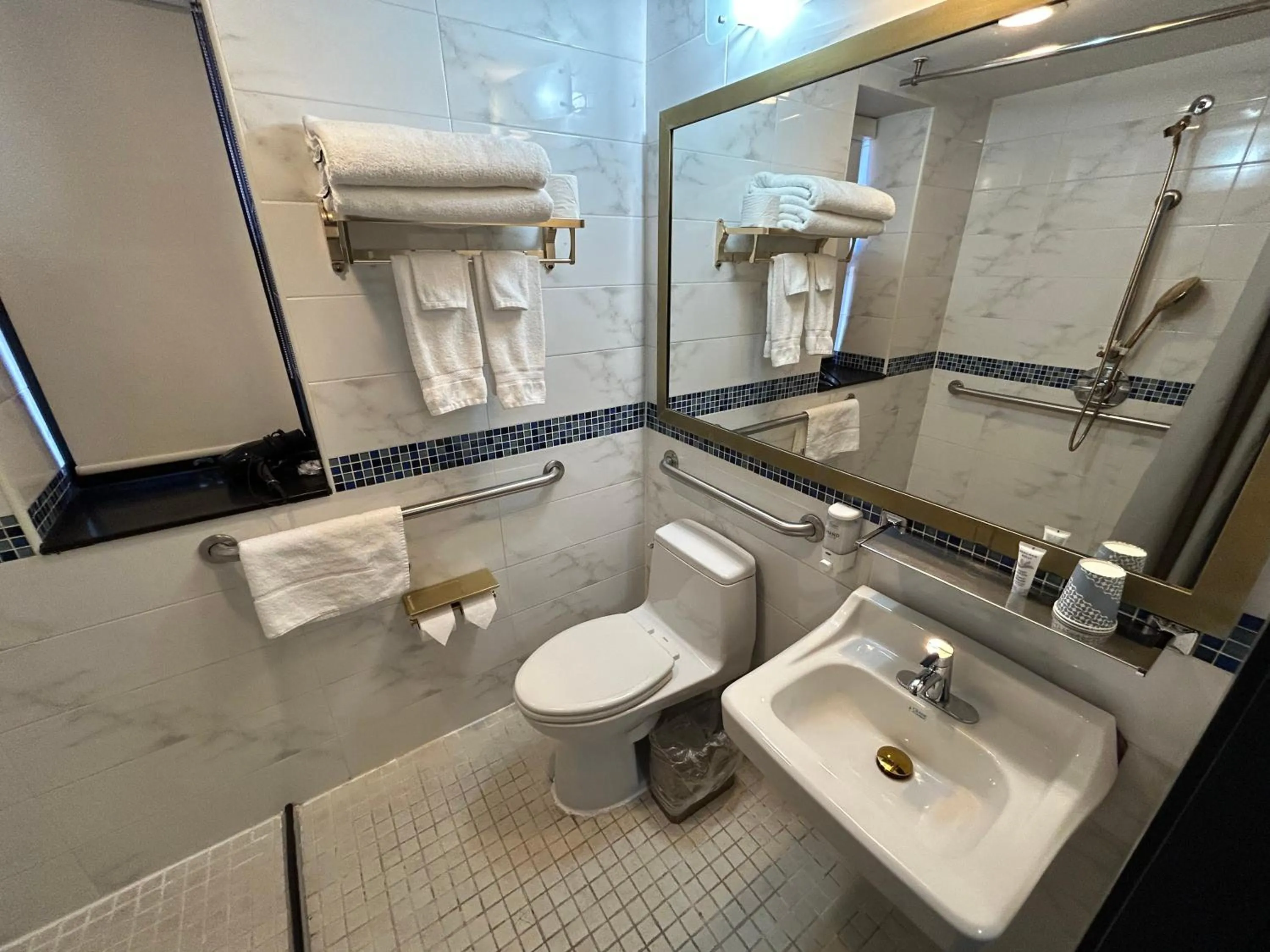 Bathroom in Hotel Richland LES