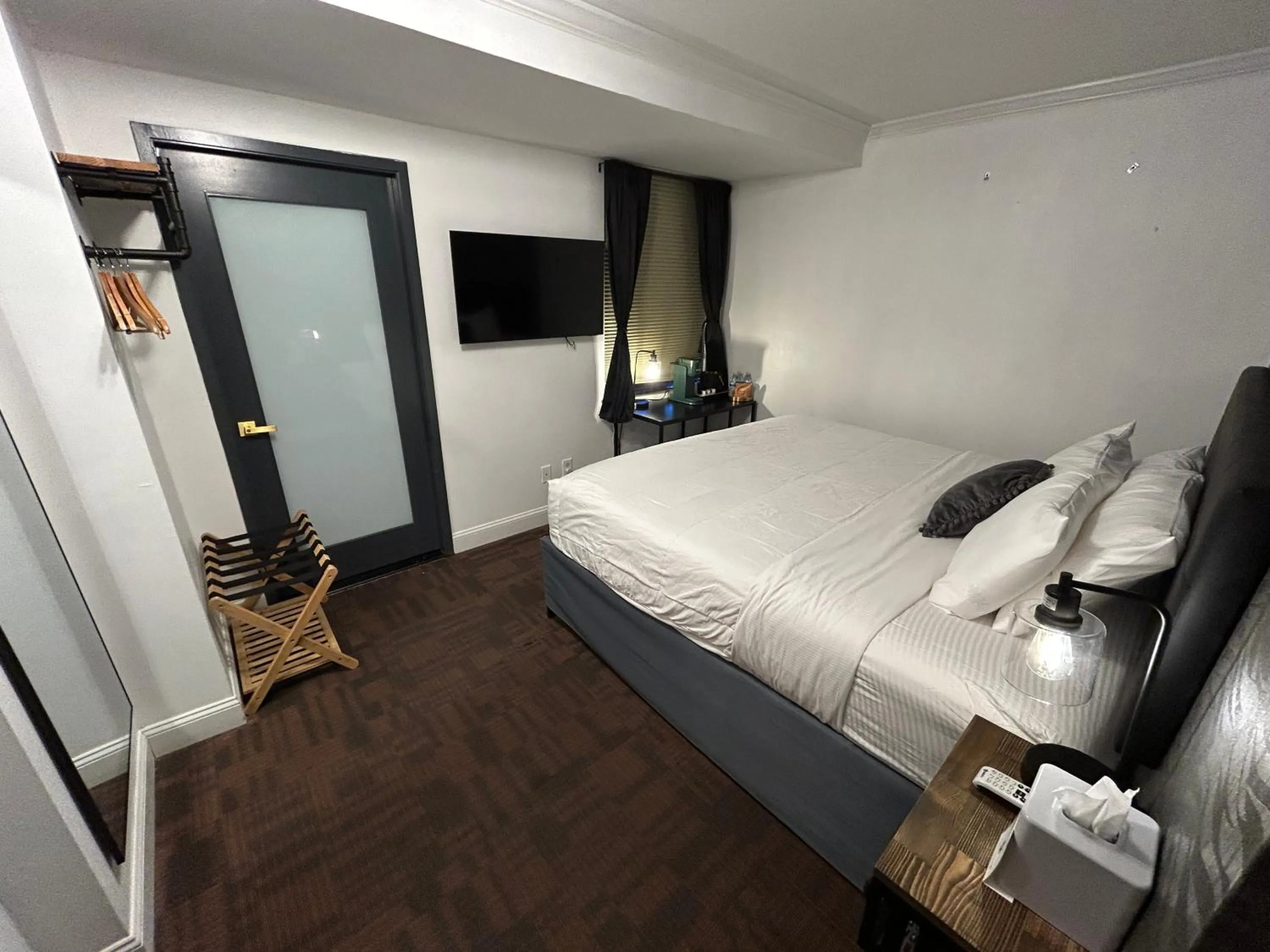 Bedroom, Bed in Hotel Richland LES