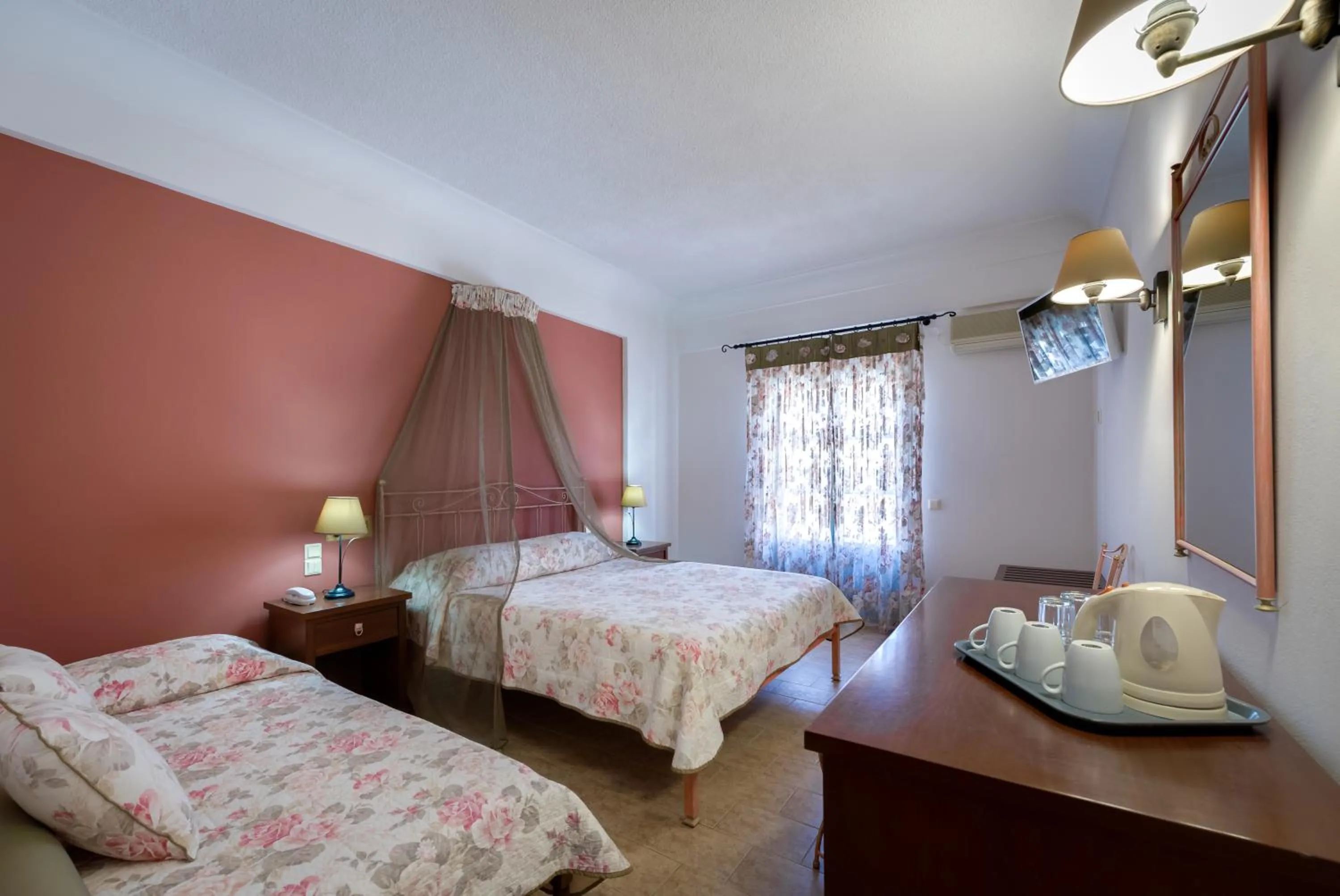 Bedroom, Bed in Zephyros Hotel