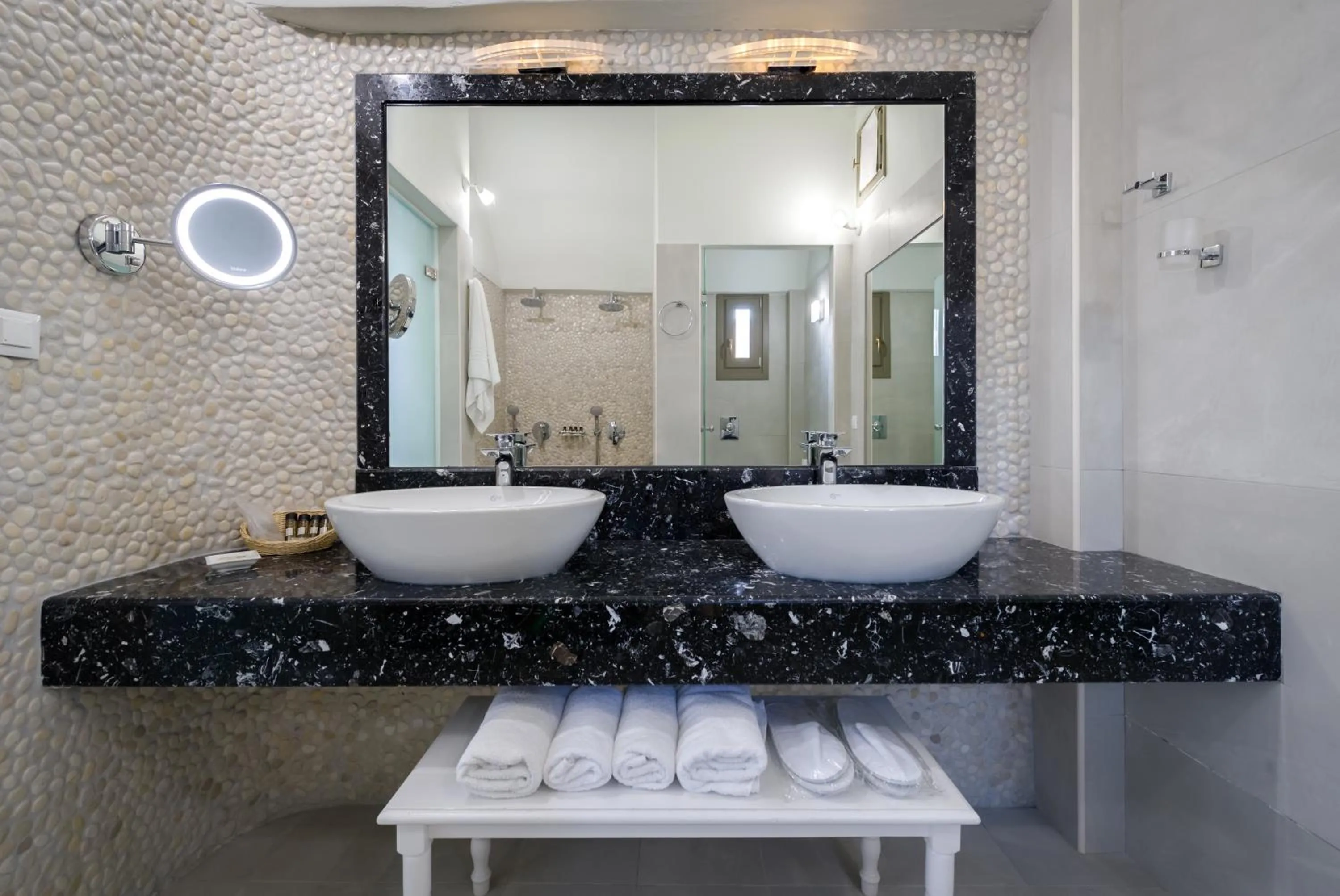 Bathroom in Zephyros Hotel