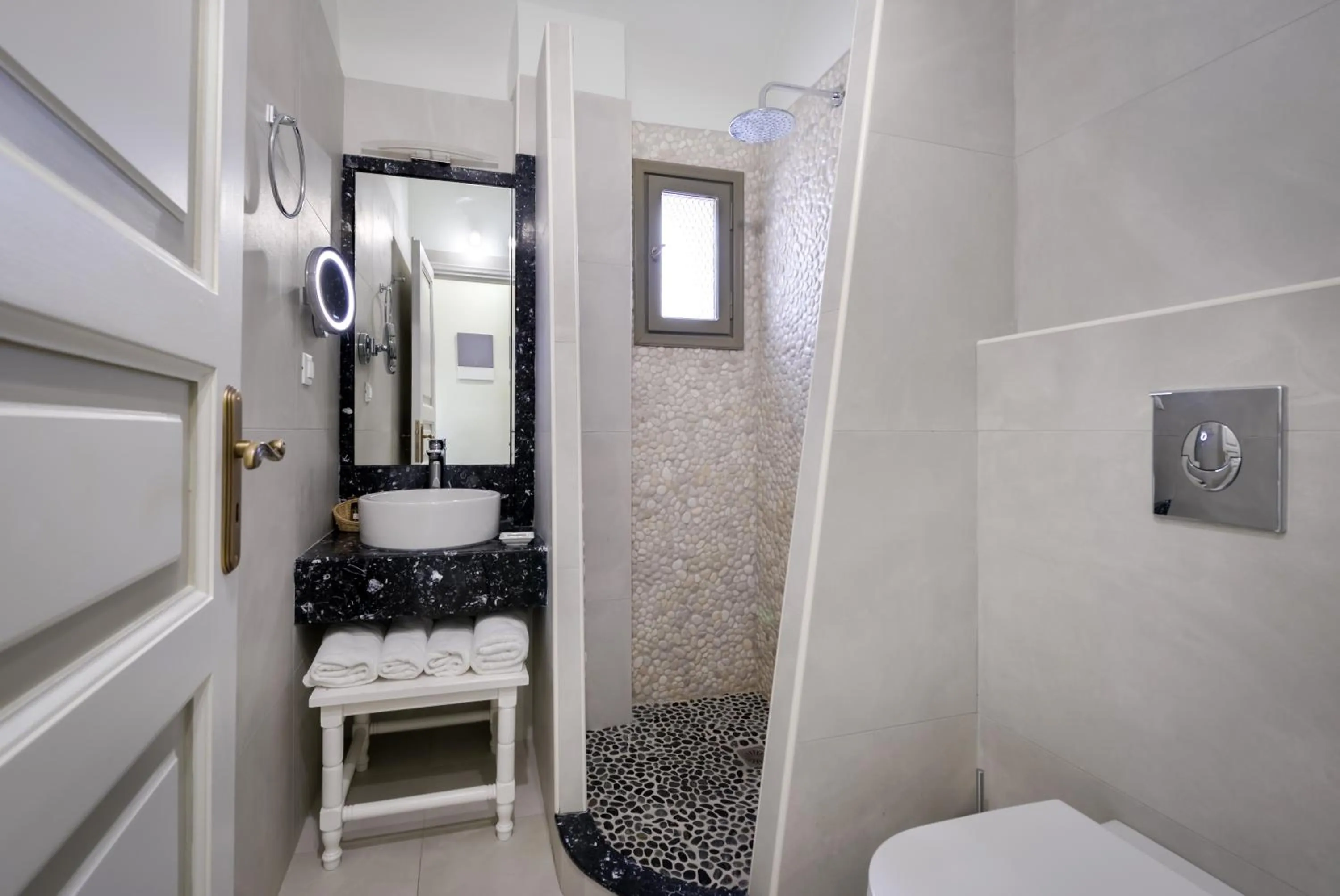 Shower in Zephyros Hotel