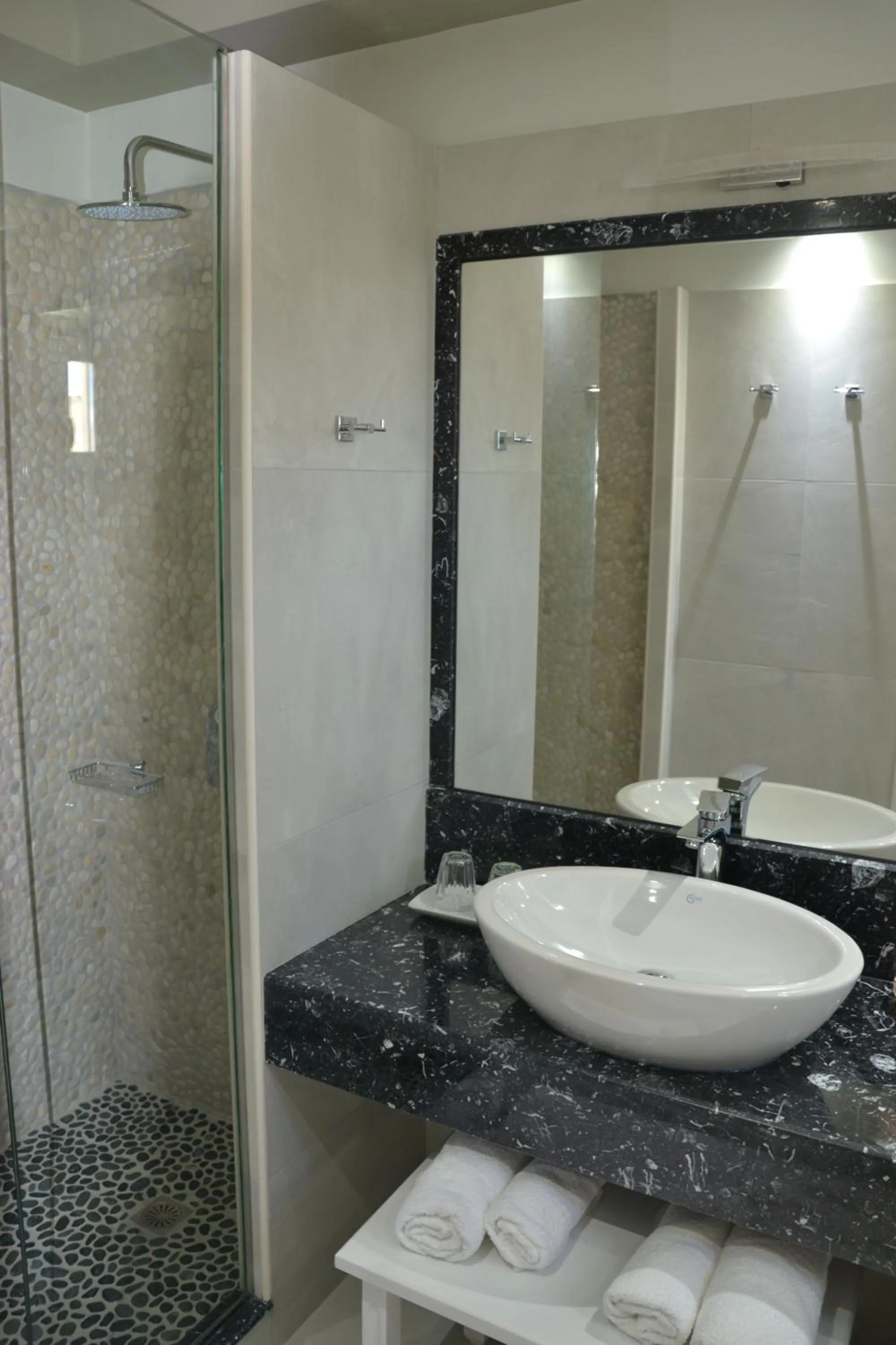 Shower in Zephyros Hotel