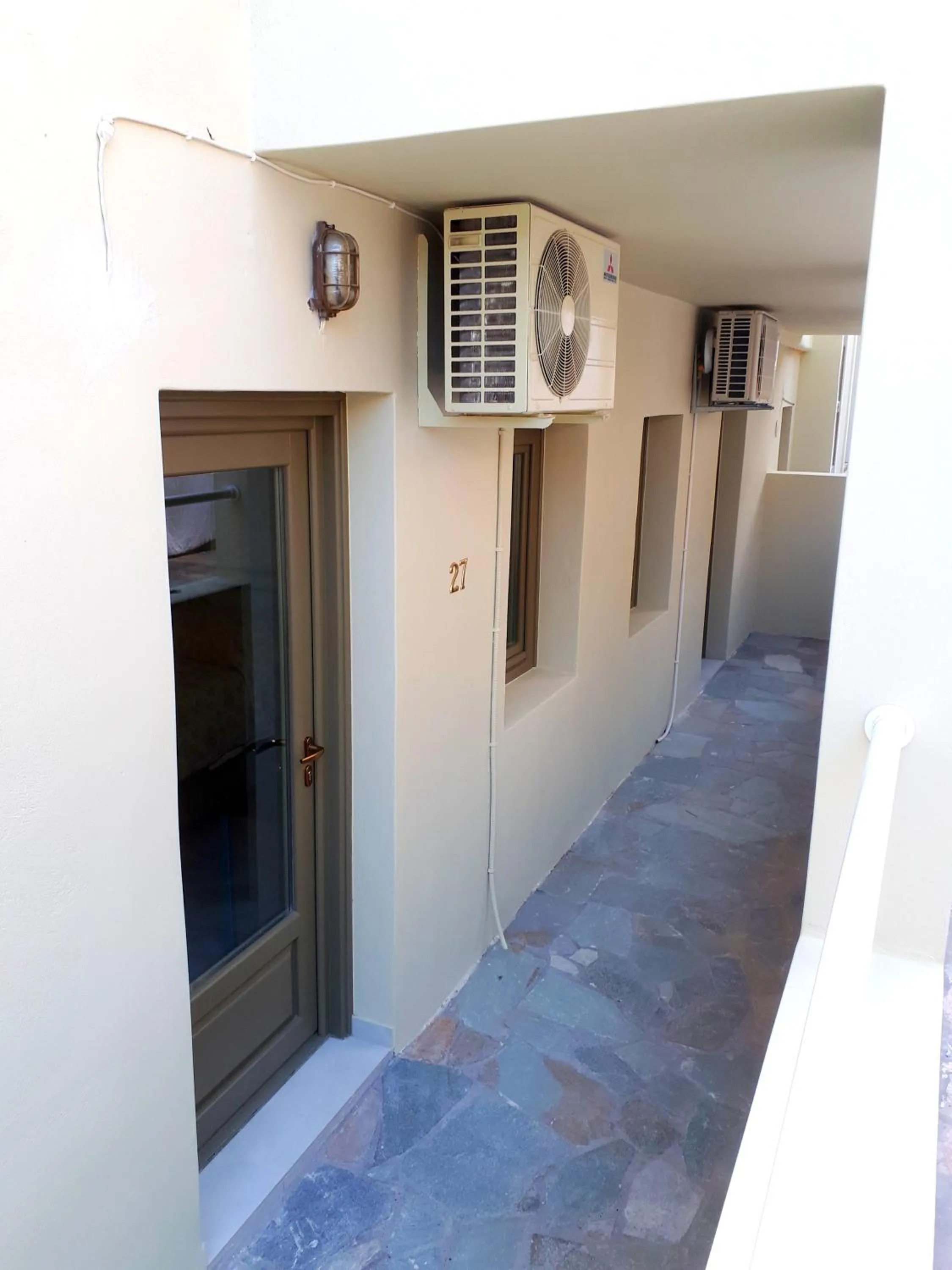 Facade/entrance in Zephyros Hotel