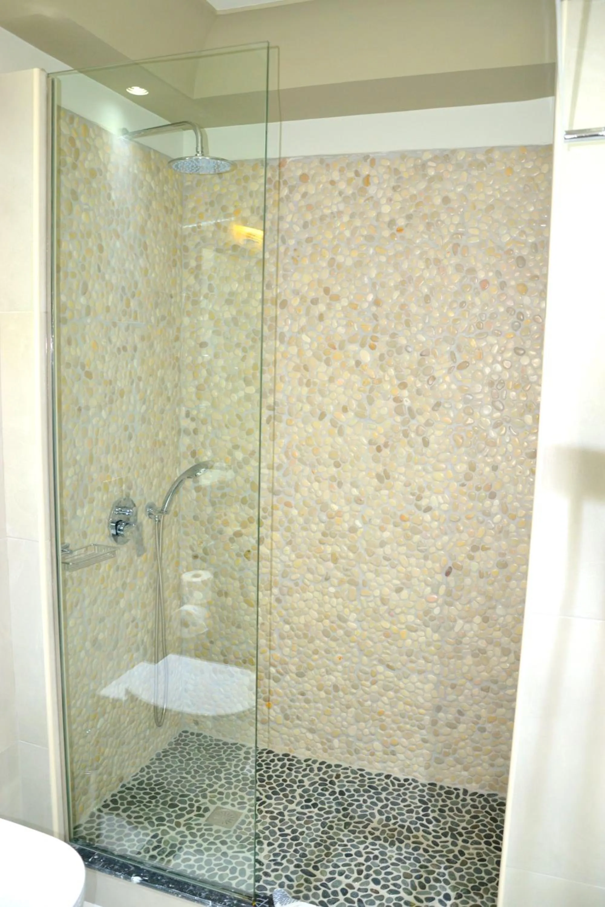 Shower in Zephyros Hotel