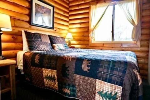 Bed in Sportsman Lodge Melrose MT