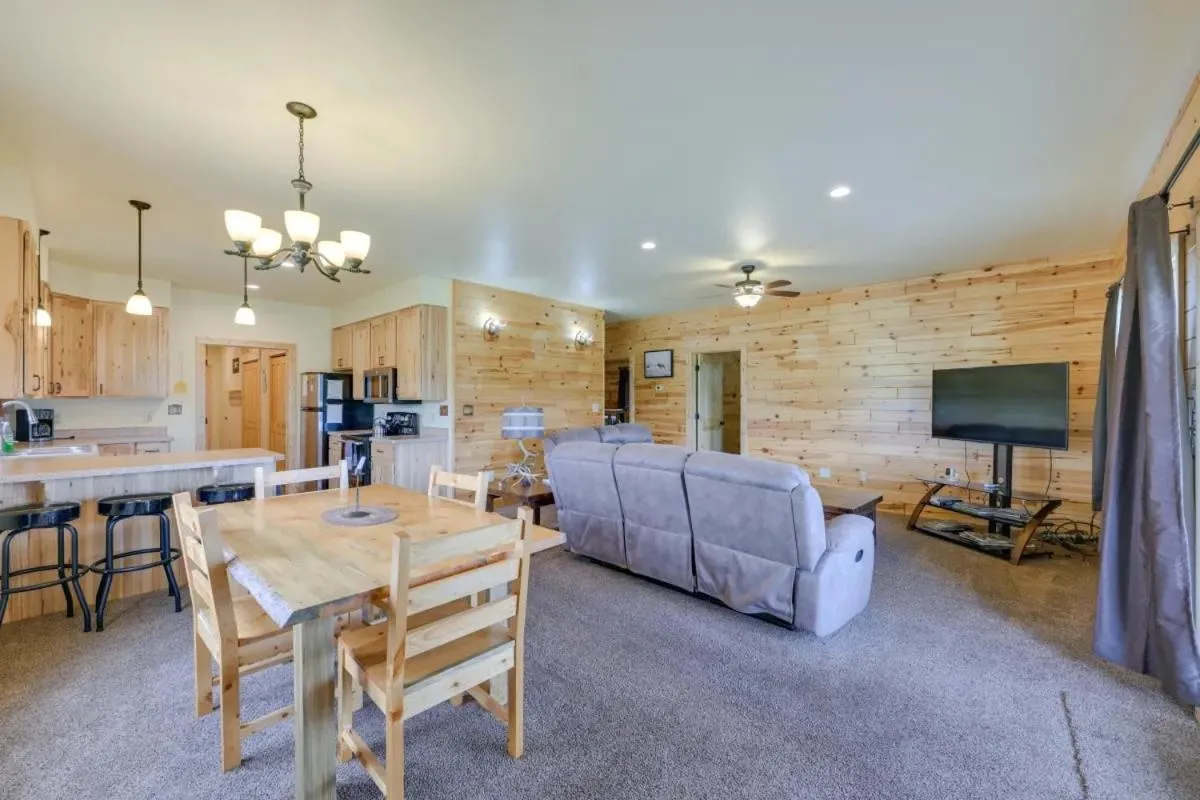 Sportsman Lodge Melrose MT