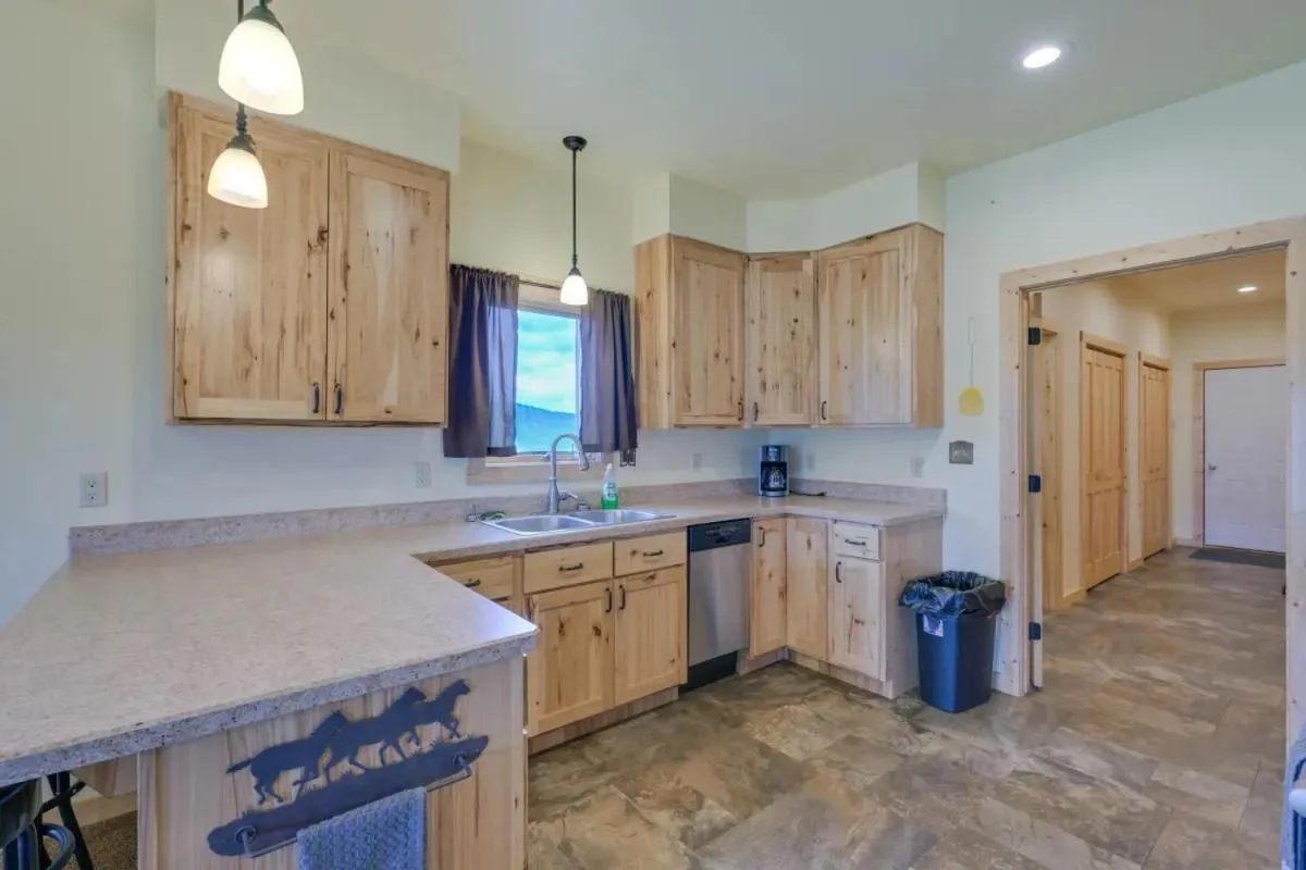 Sportsman Lodge Melrose MT