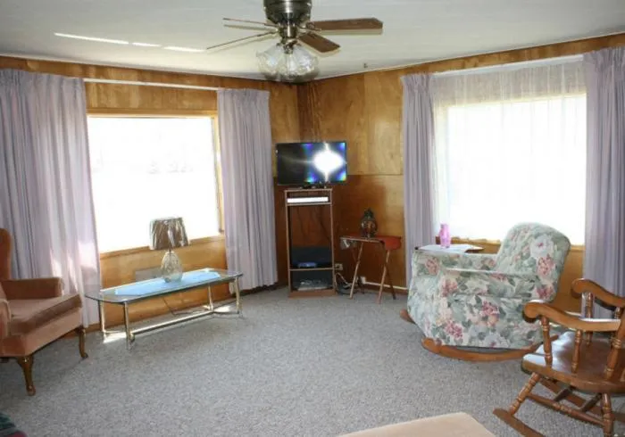 Sportsman Lodge Melrose MT