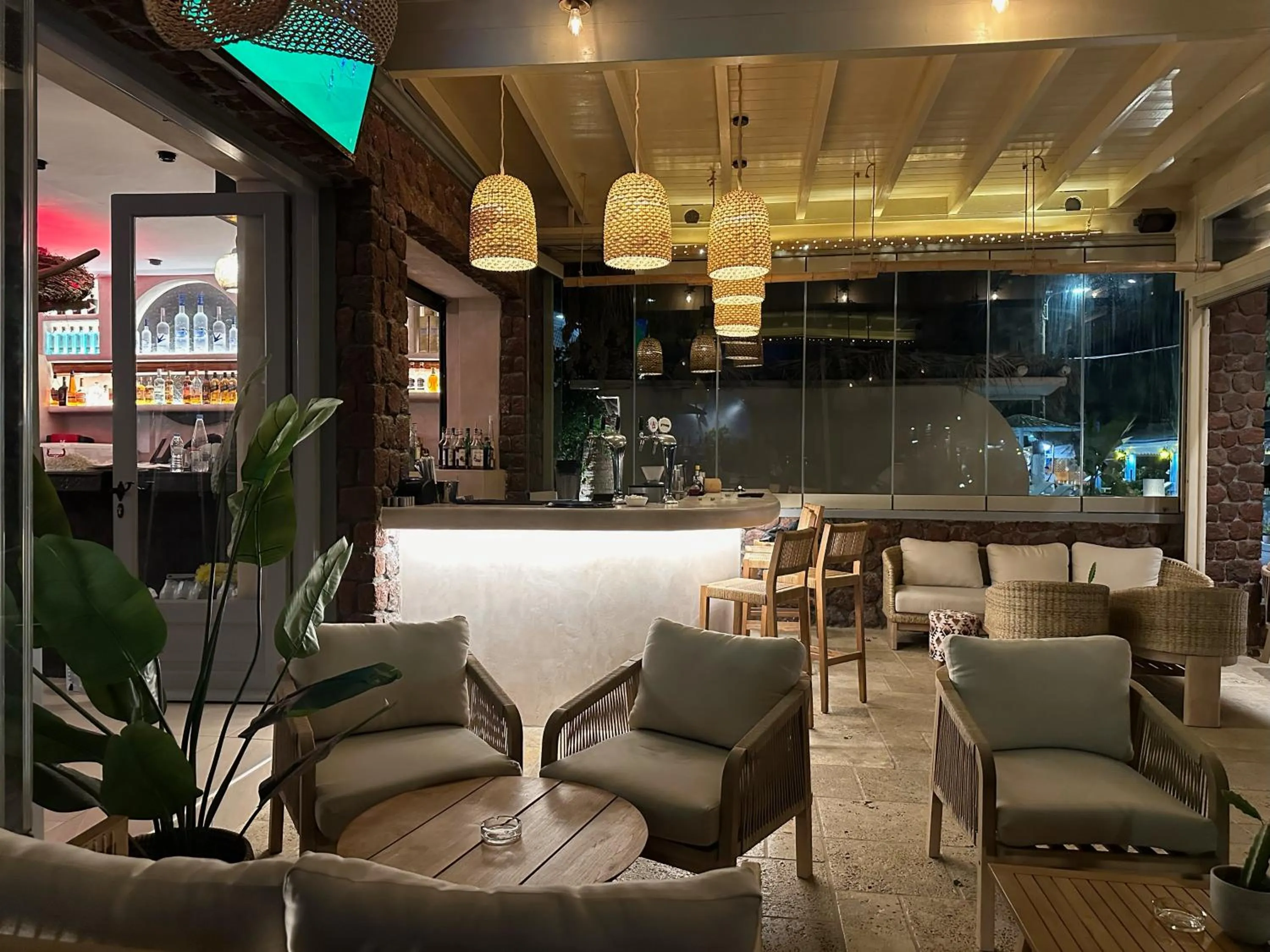 Restaurant/places to eat in Elixir Del Mar on the Beach