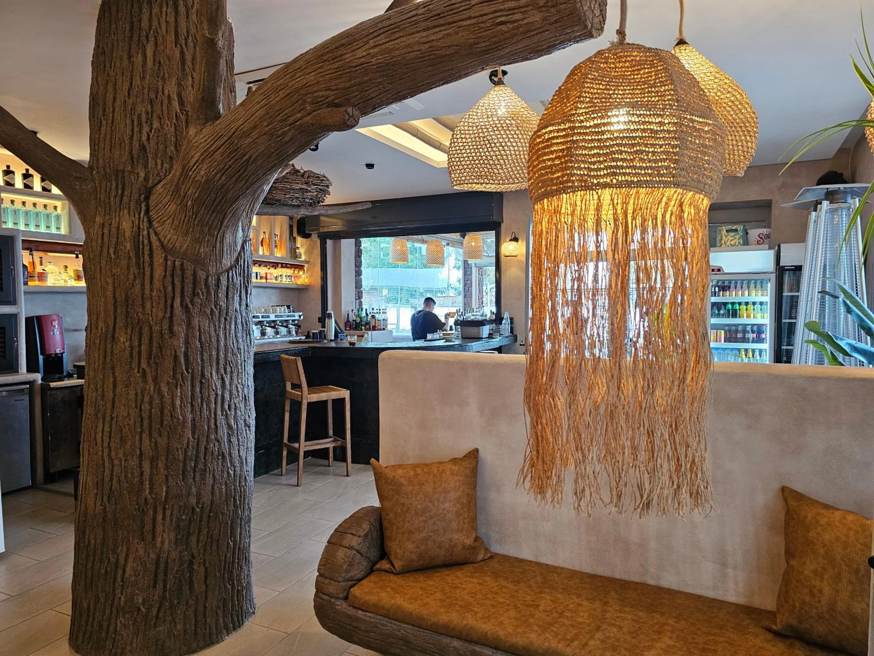 Restaurant/places to eat in Elixir Del Mar on the Beach