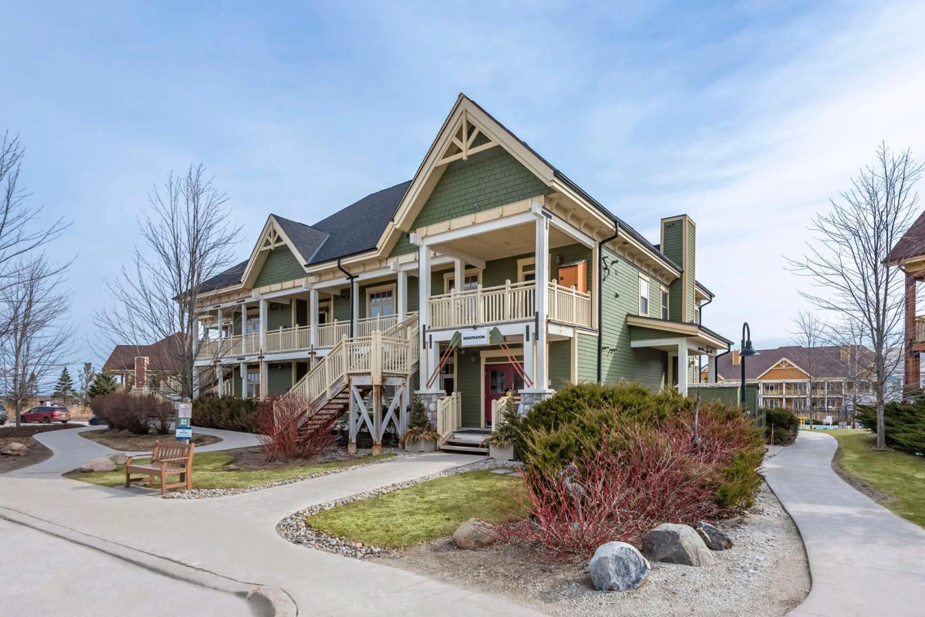 Property building in Hilton Grand Vacations Club Blue Mountain Canada