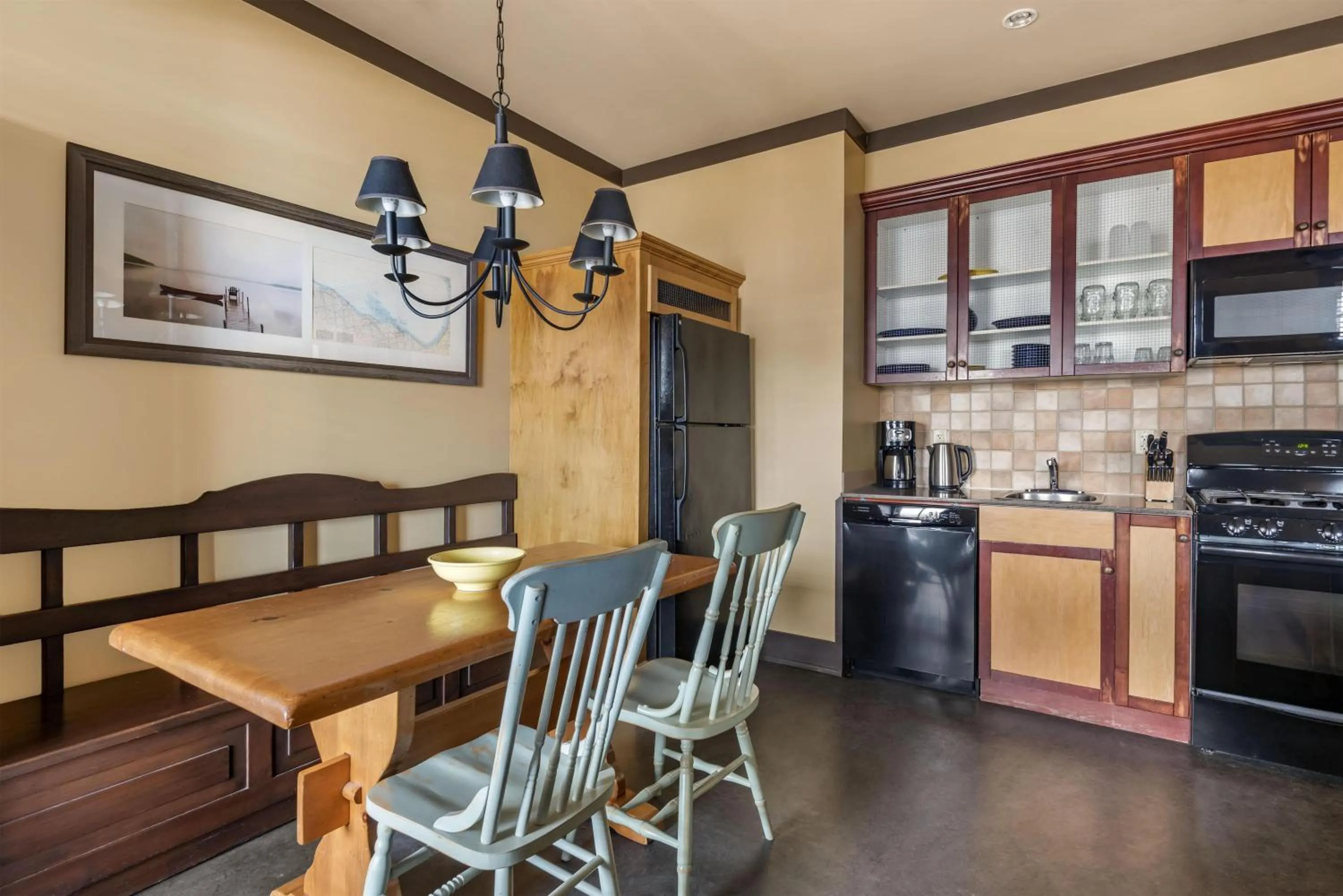 Kitchen or kitchenette in Hilton Grand Vacations Club Blue Mountain Canada