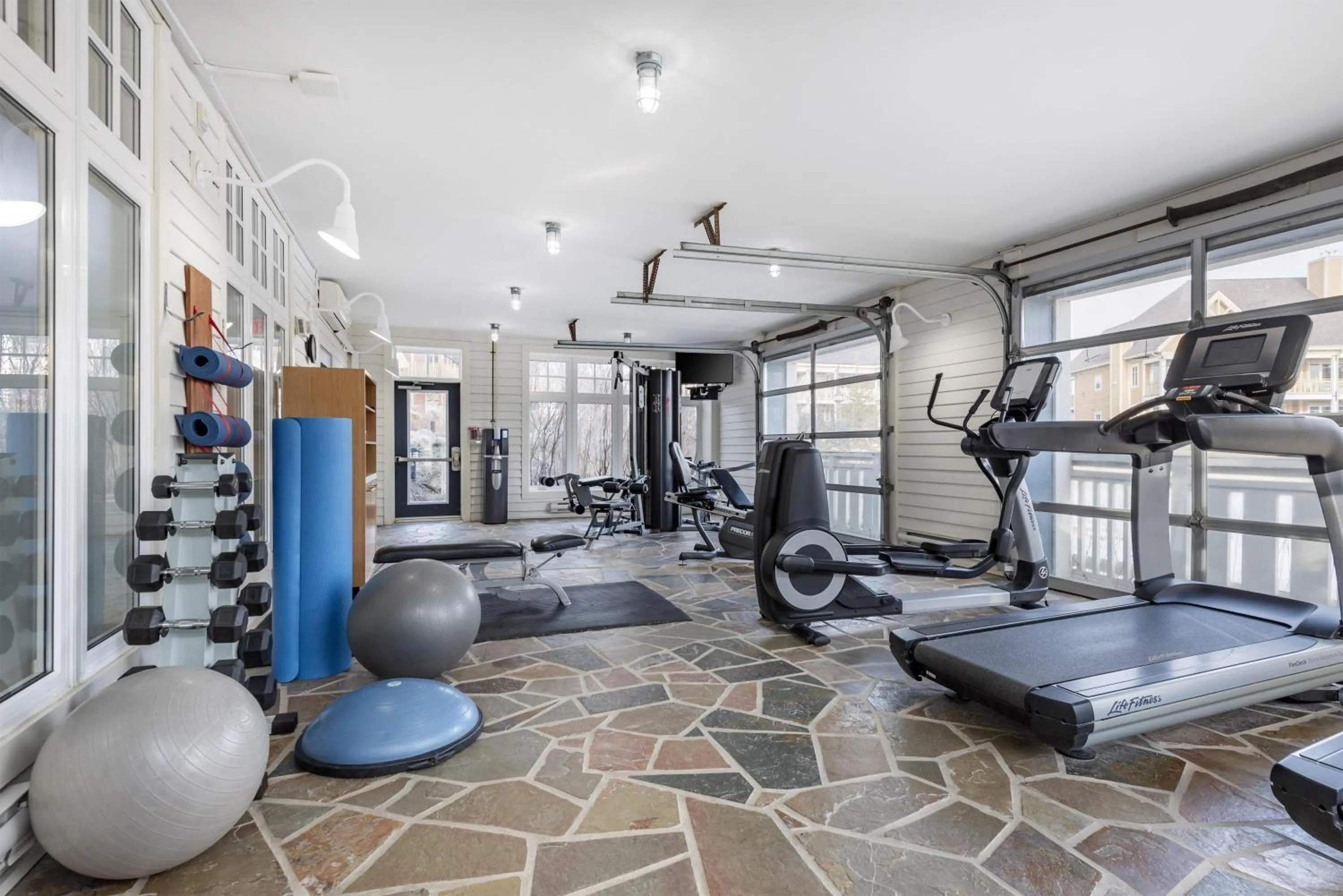 Fitness centre/facilities in Hilton Grand Vacations Club Blue Mountain Canada