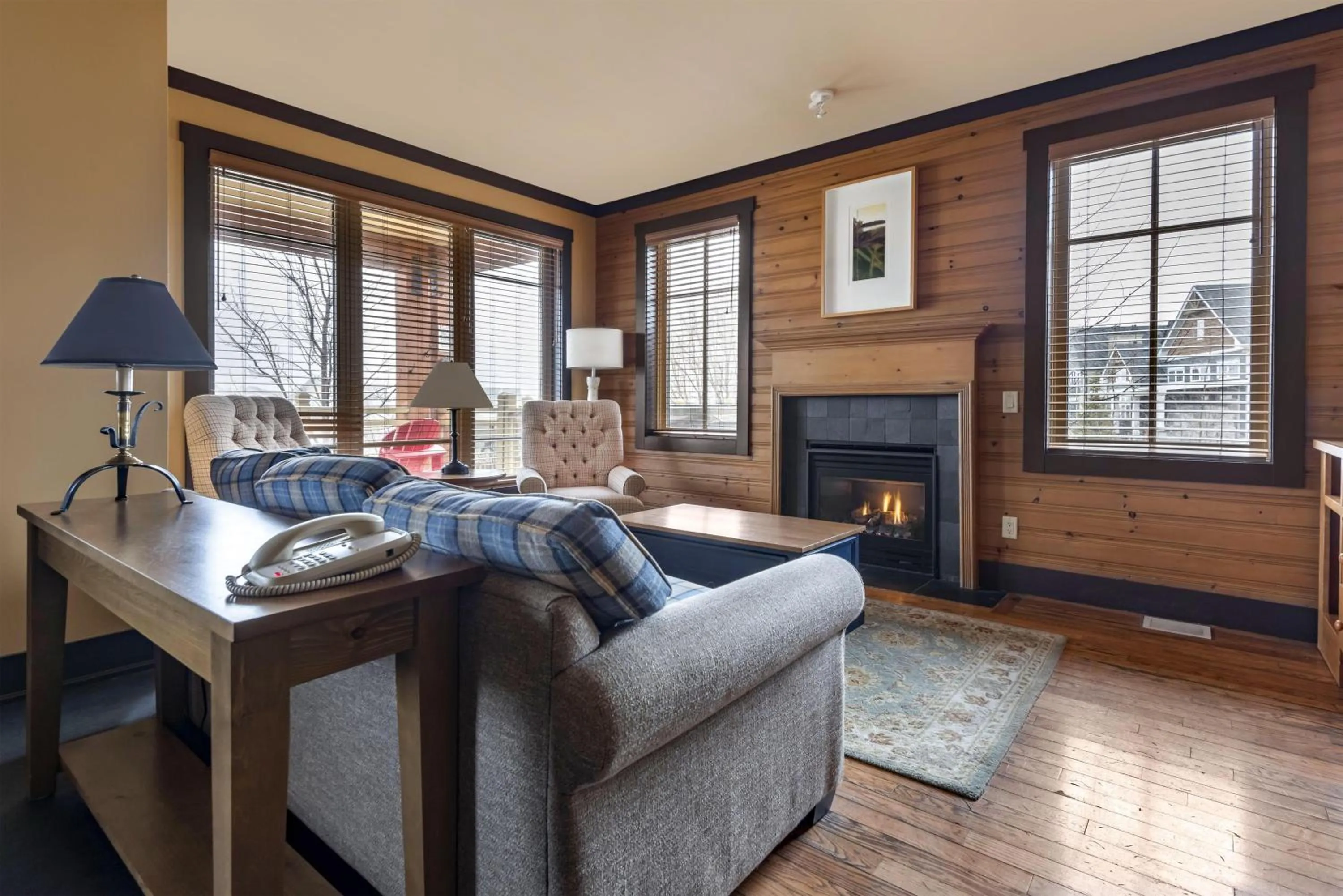 Living room in Hilton Grand Vacations Club Blue Mountain Canada