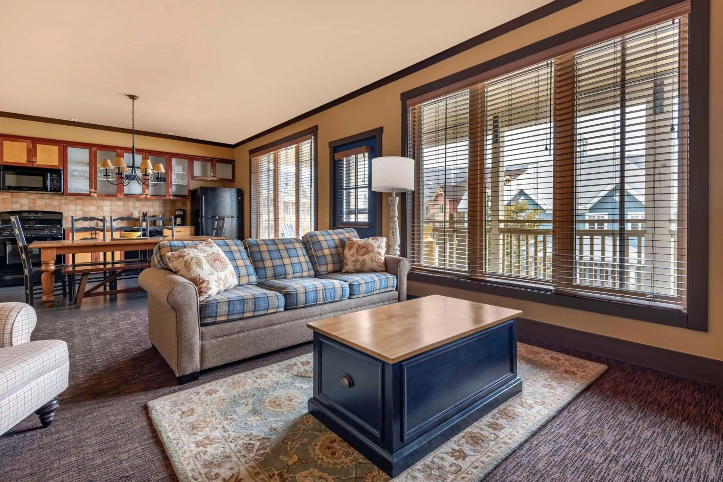 Kitchen or kitchenette in Hilton Grand Vacations Club Blue Mountain Canada