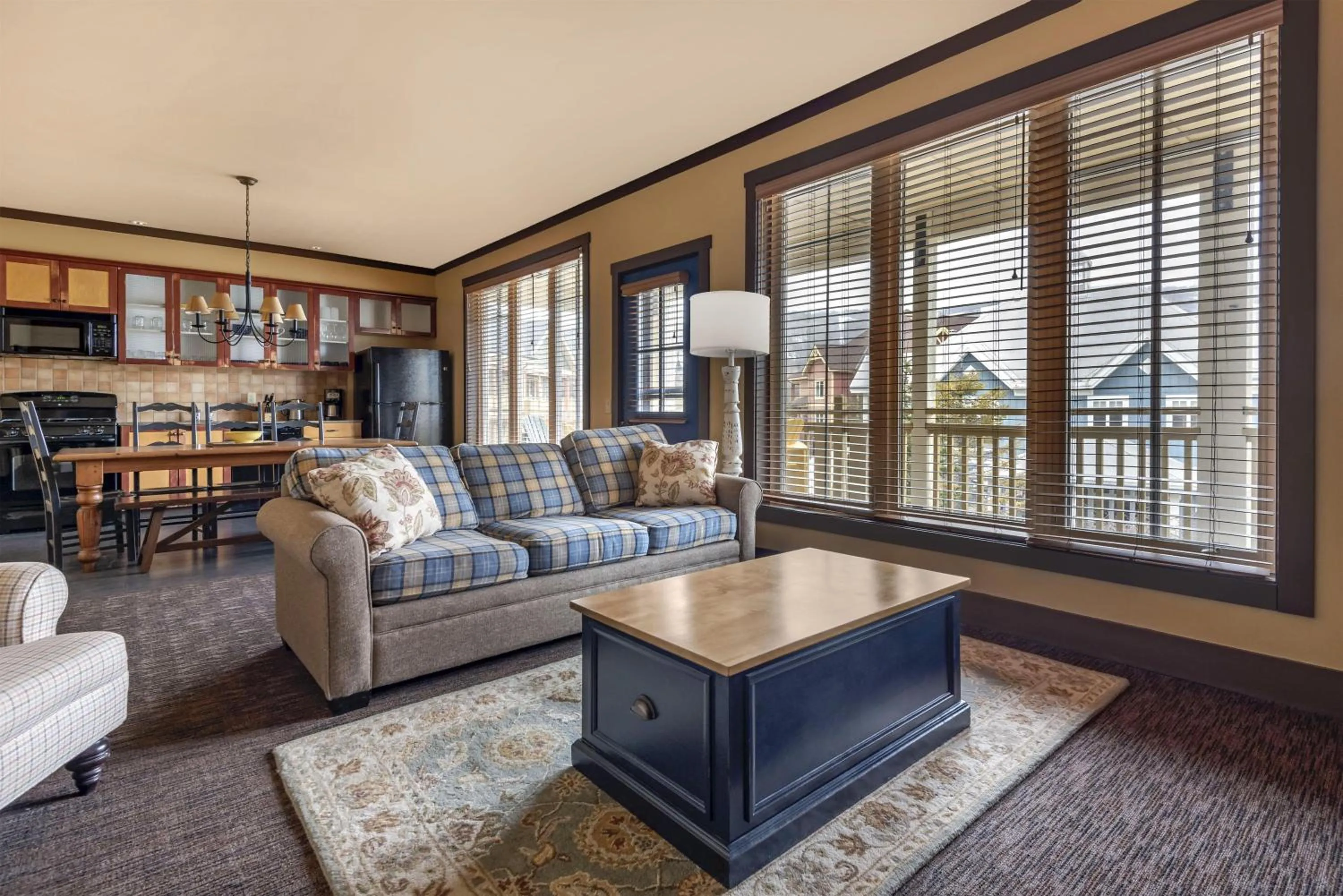 Kitchen or kitchenette in Hilton Grand Vacations Club Blue Mountain Canada