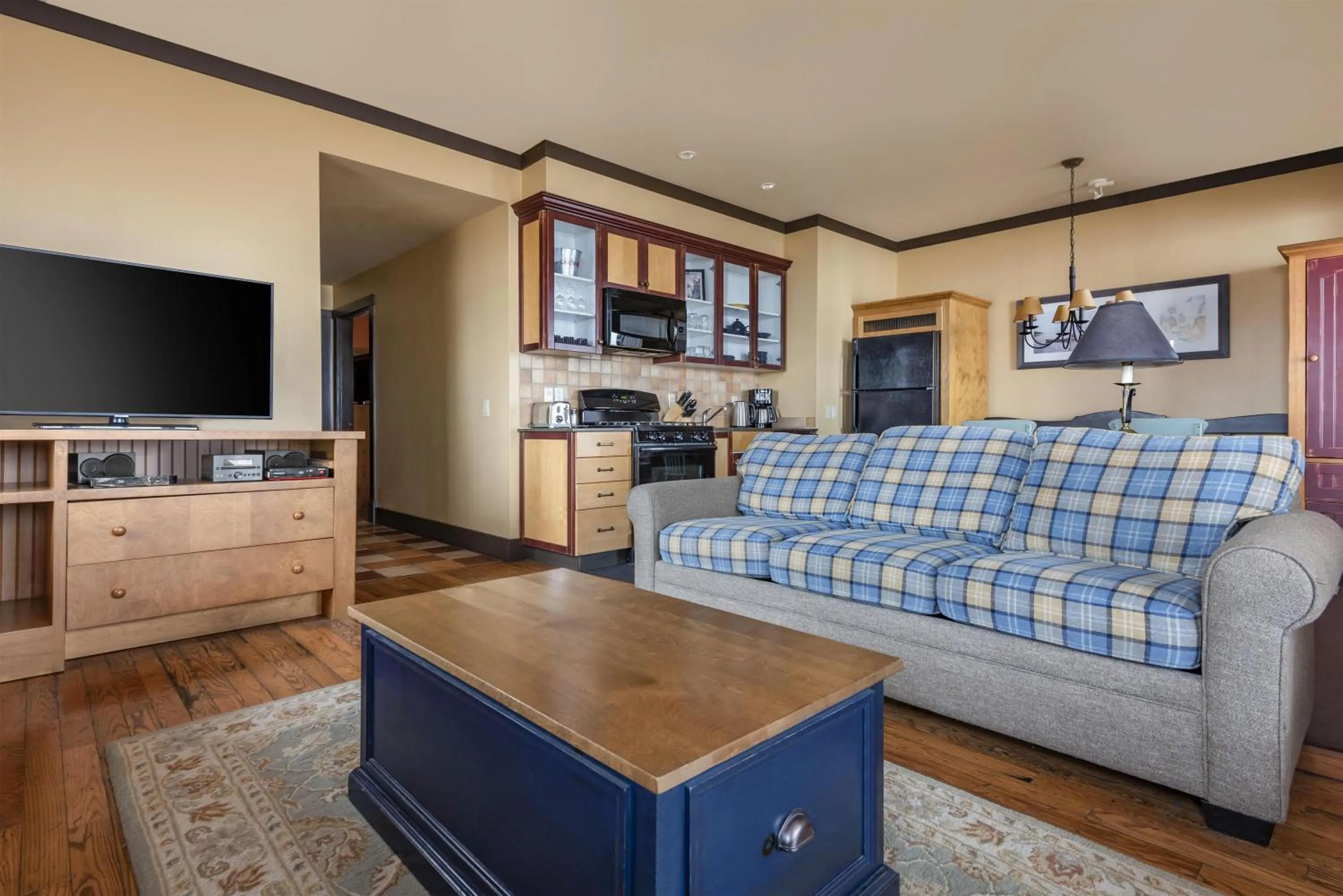 Kitchen or kitchenette in Hilton Grand Vacations Club Blue Mountain Canada