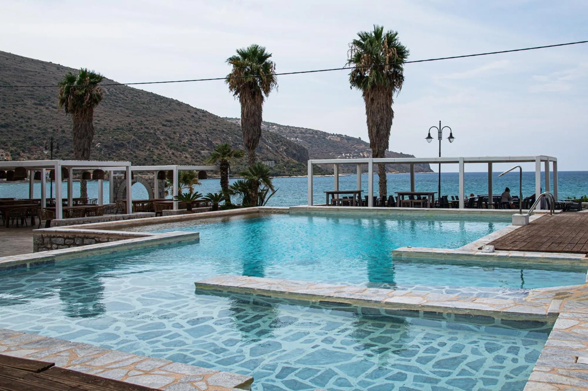 Swimming pool in Itilo Traditional Hotel