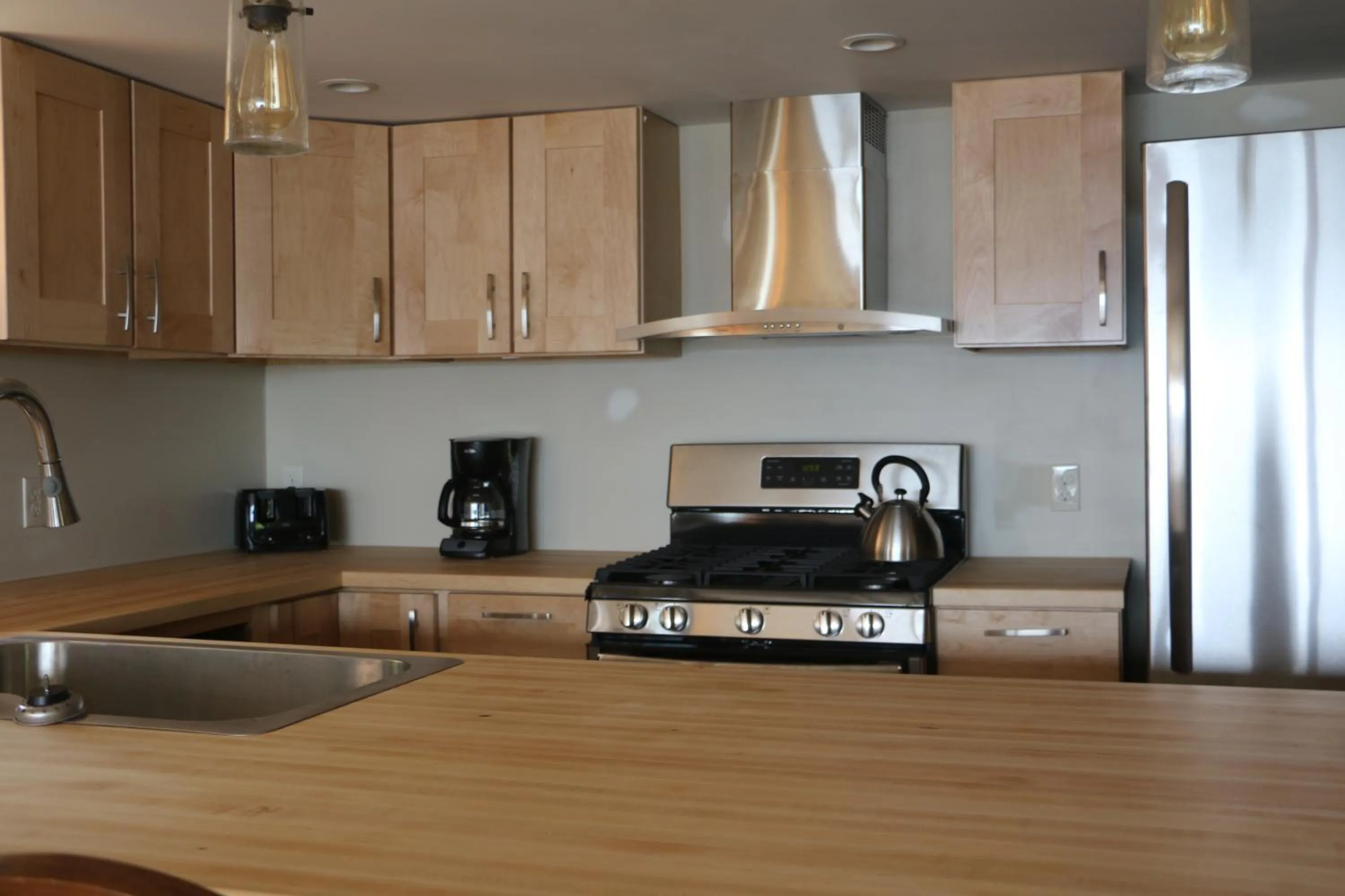Kitchen or kitchenette in Lakeshore Vermont