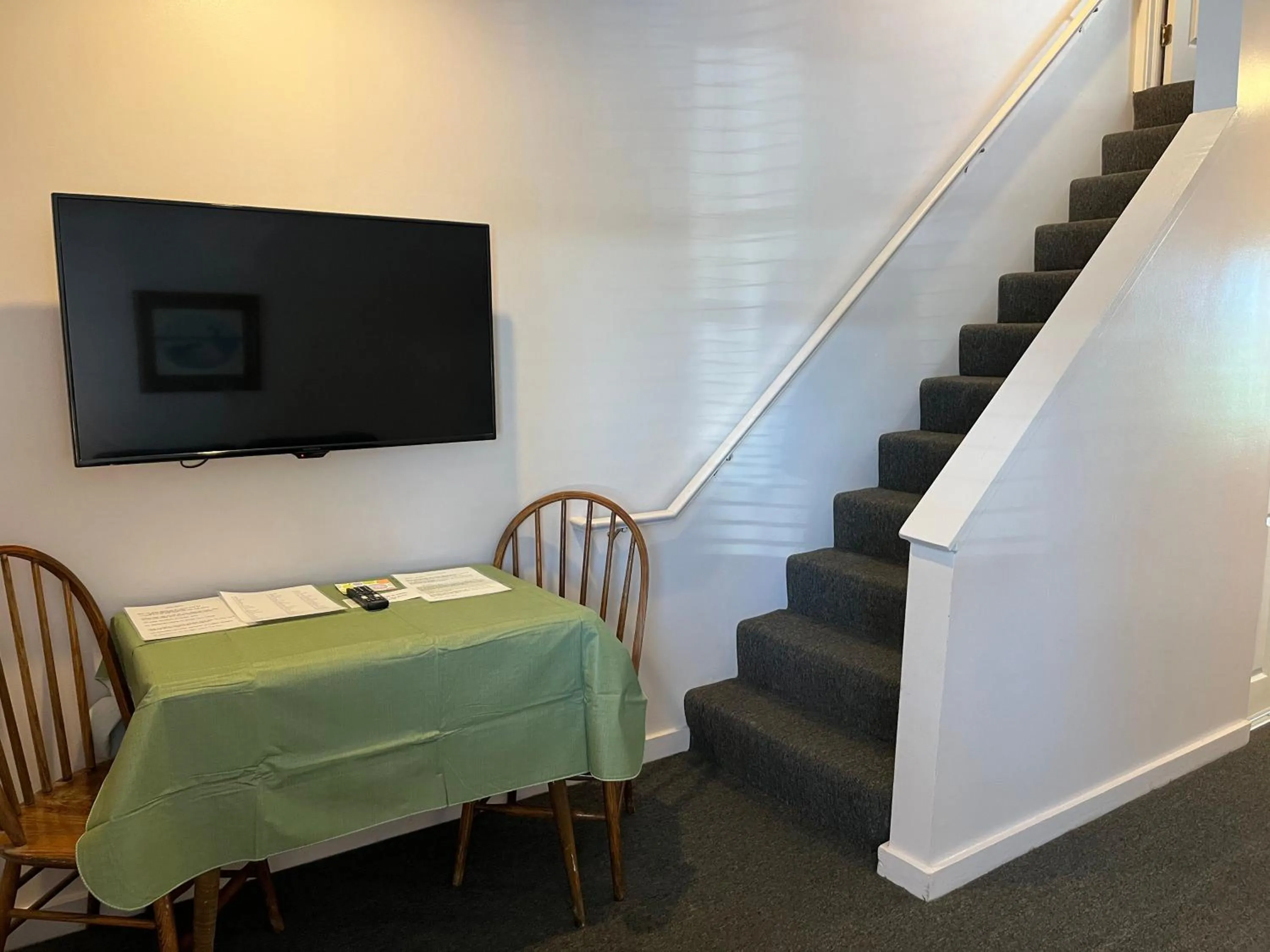 Living room in Traverse Bay Inn