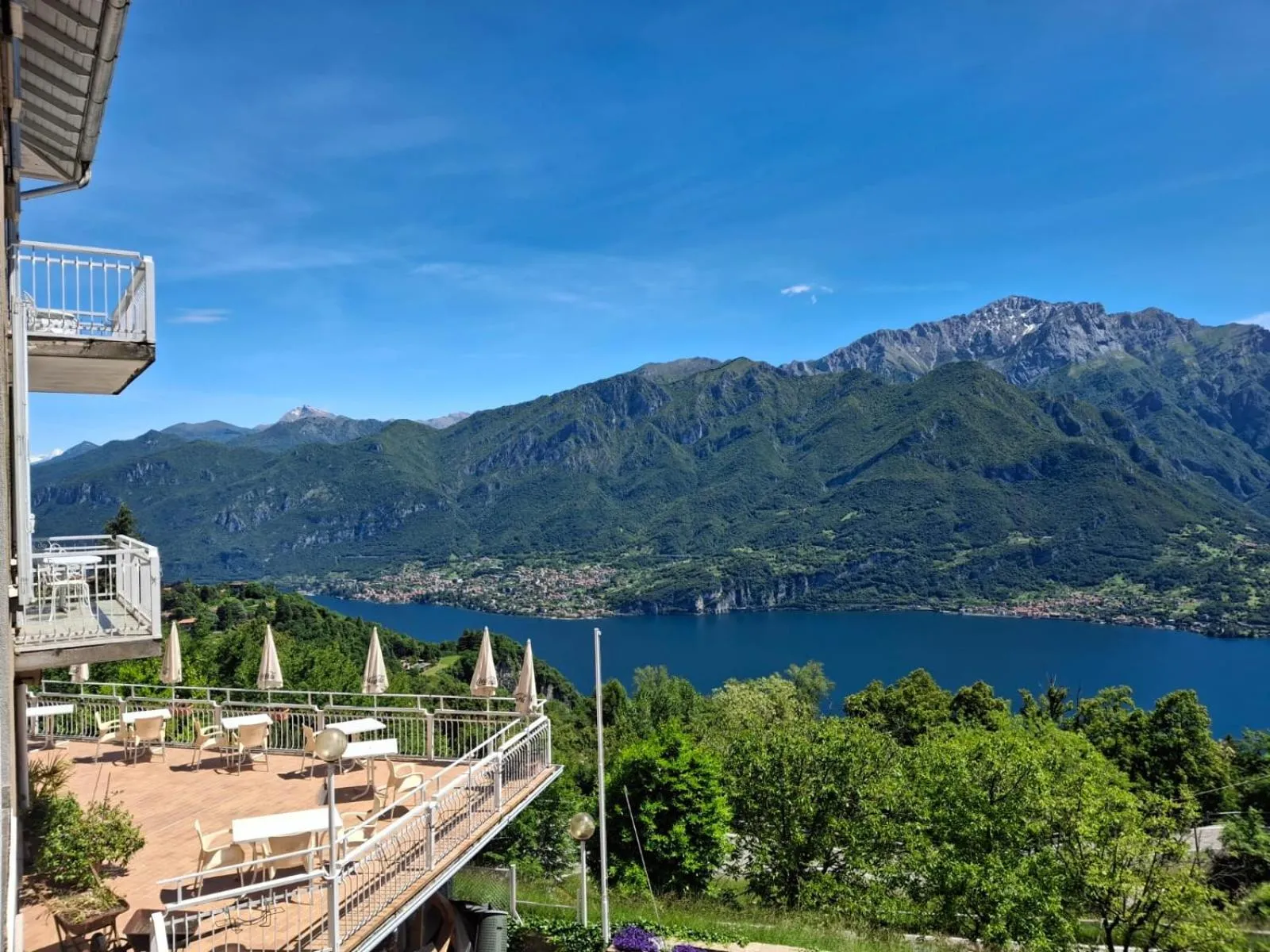 Property building in Hotel Mirabeau